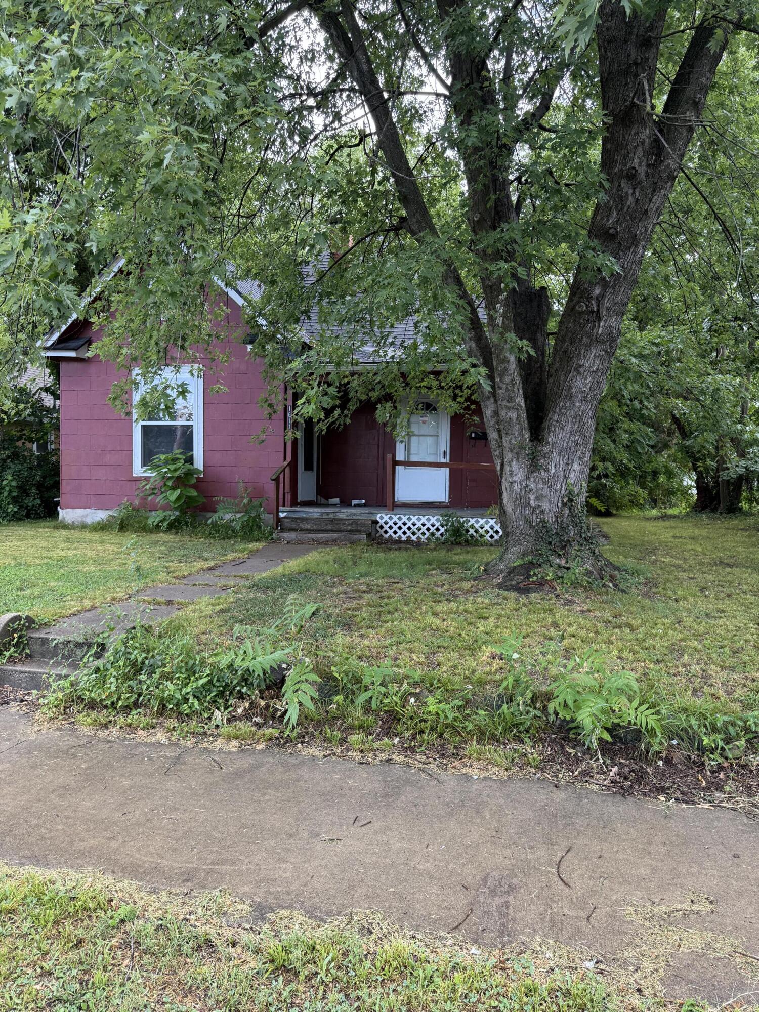 Residential for sale – 1611 S Pearl Avenue  Joplin, MO