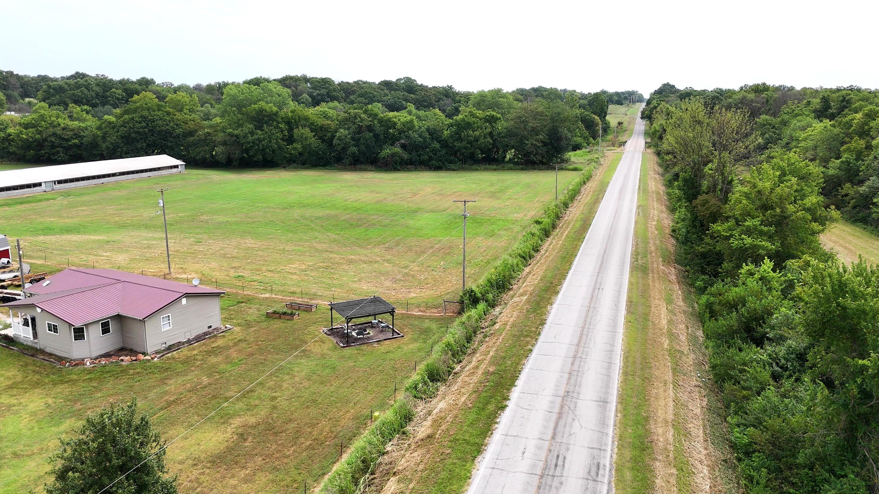 Photo 17 - Farm for sale – 11477 N Blackberry Road  Carthage, MO