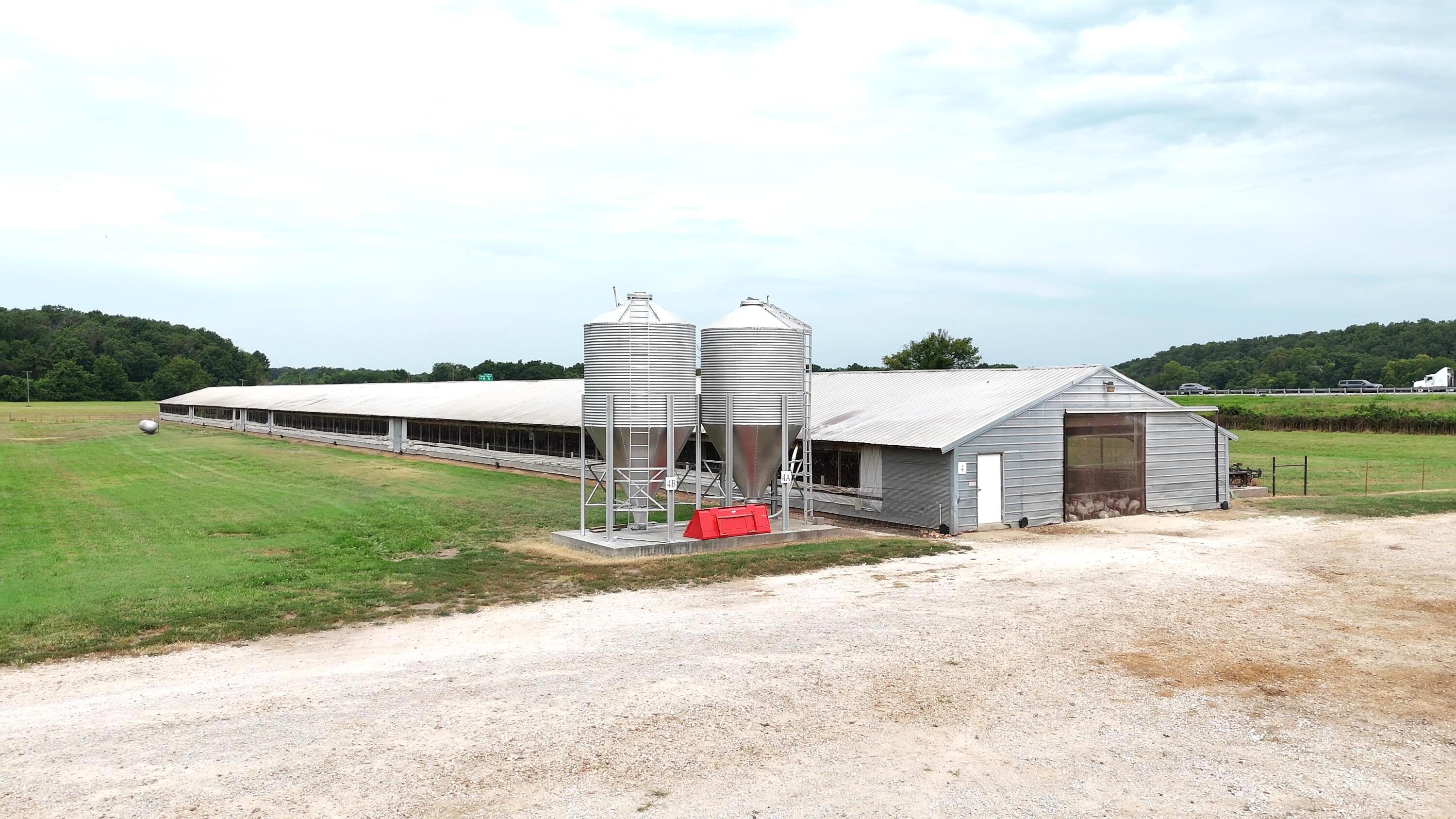 Photo 35 - Farm for sale – 11477 N Blackberry Road  Carthage, MO