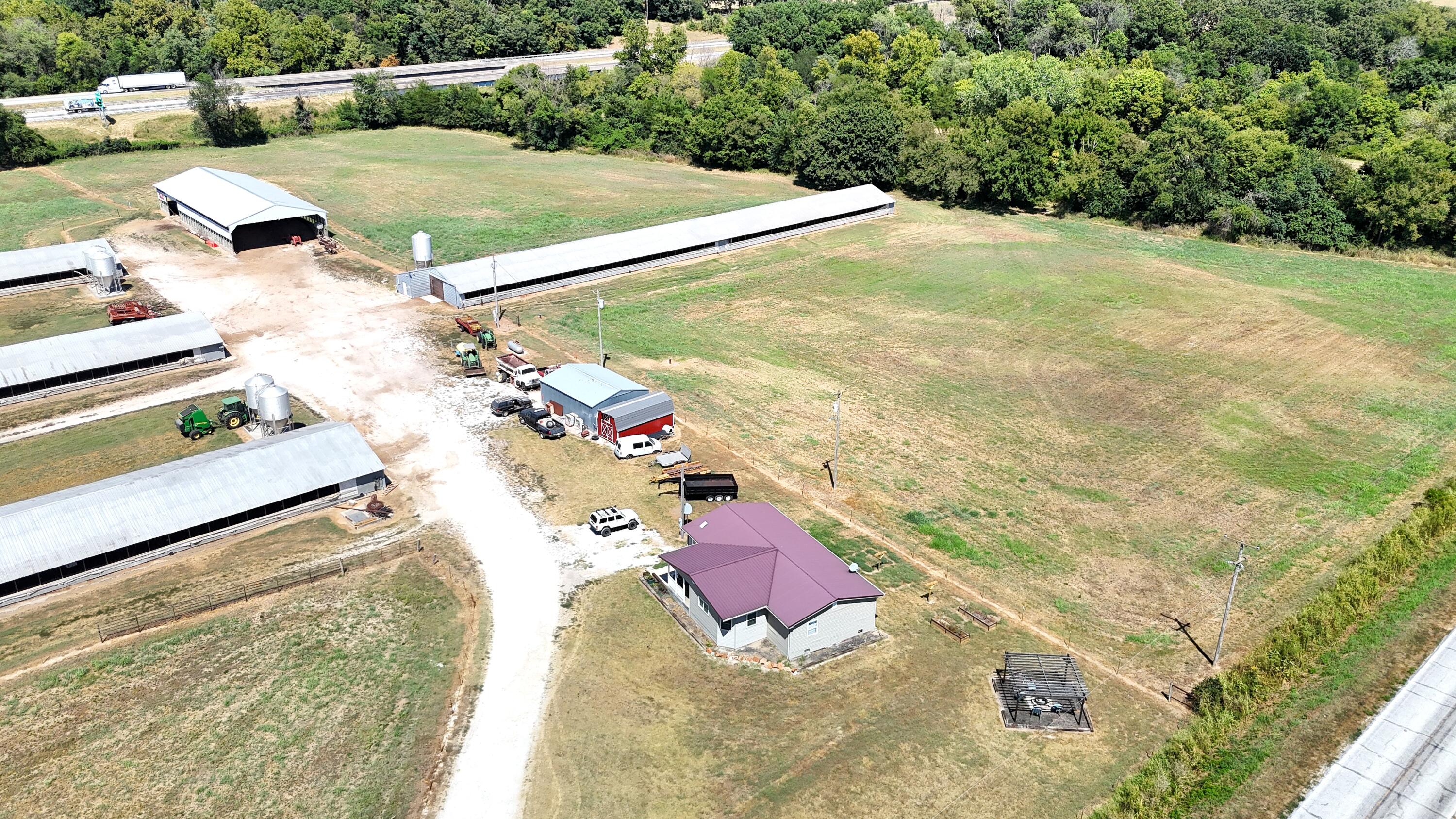 Photo 40 - Farm for sale – 11477 N Blackberry Road  Carthage, MO