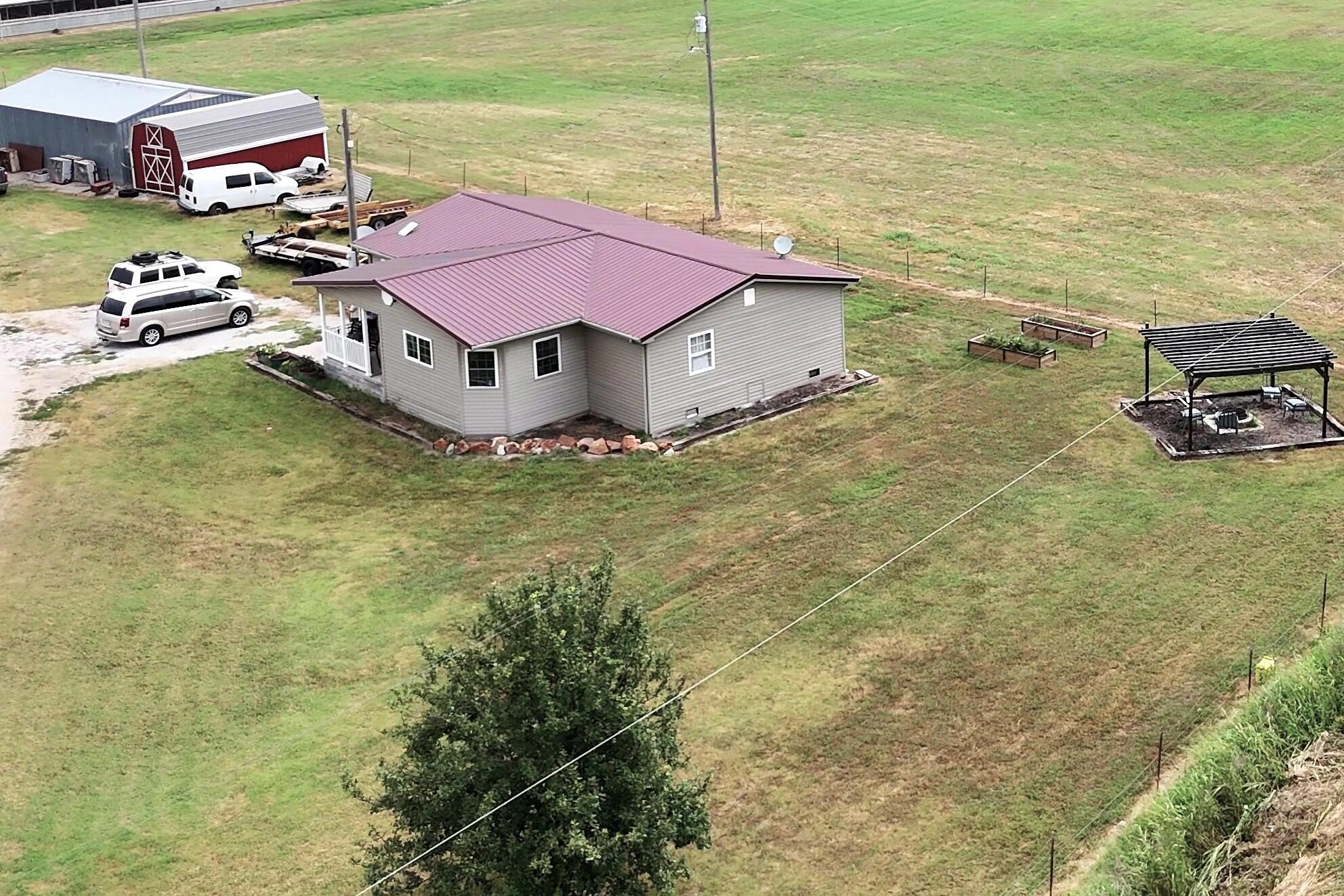 Photo 6 - Farm for sale – 11477 N Blackberry Road  Carthage, MO