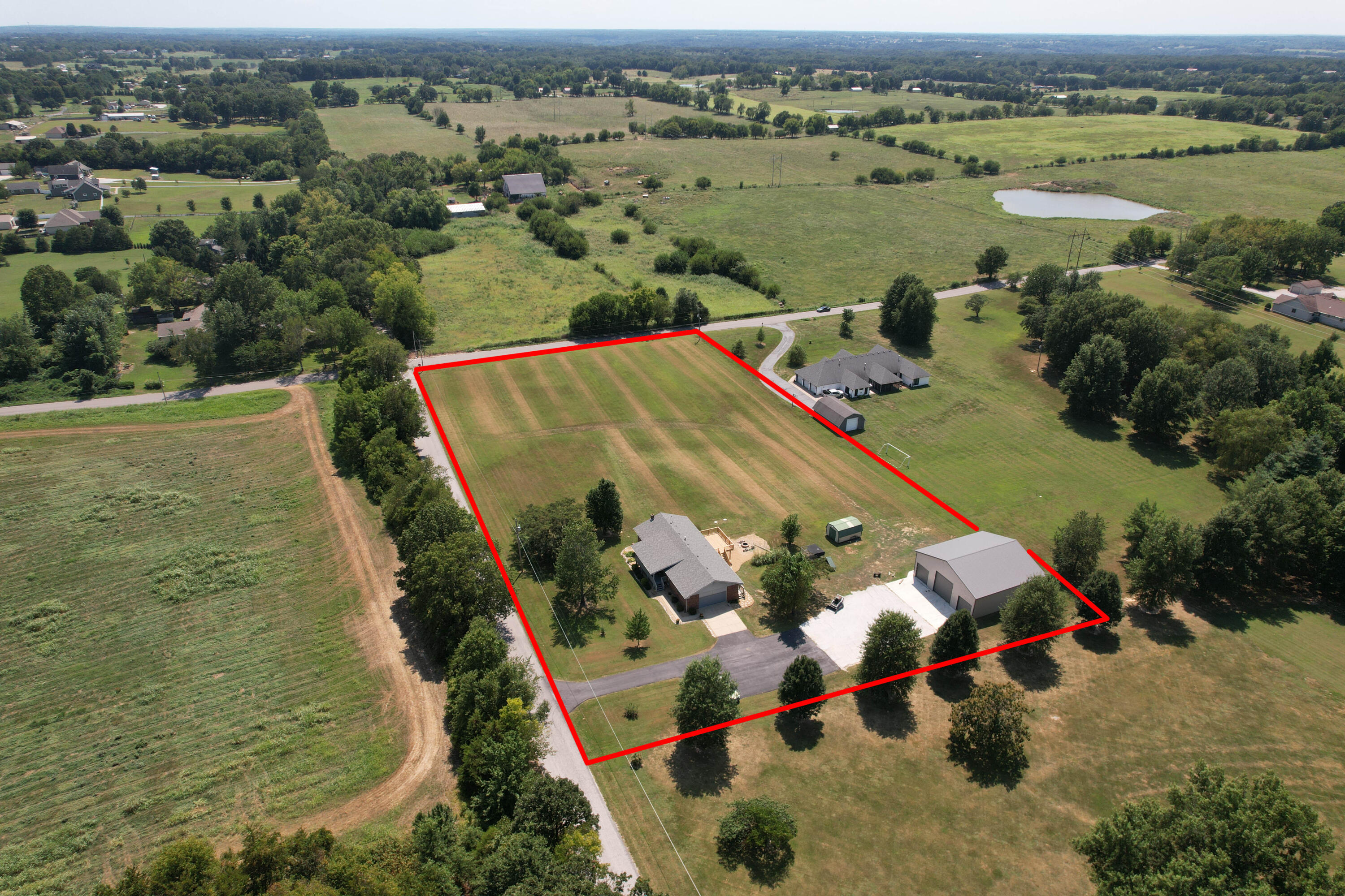 Photo 3 - Residential for sale – 1433 N Emerald Hills Drive  Nixa, MO