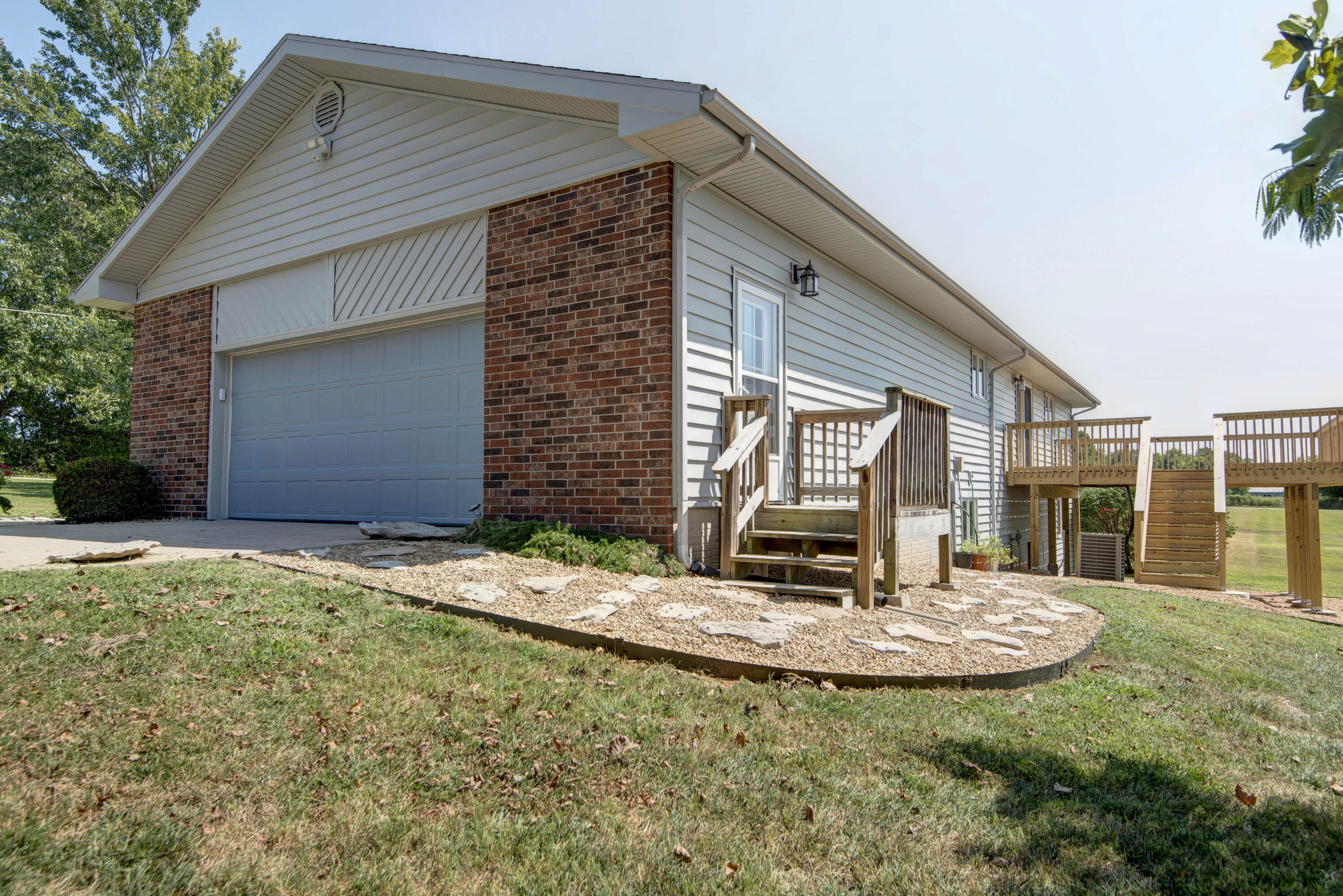 Photo 7 - Residential for sale – 1433 N Emerald Hills Drive  Nixa, MO