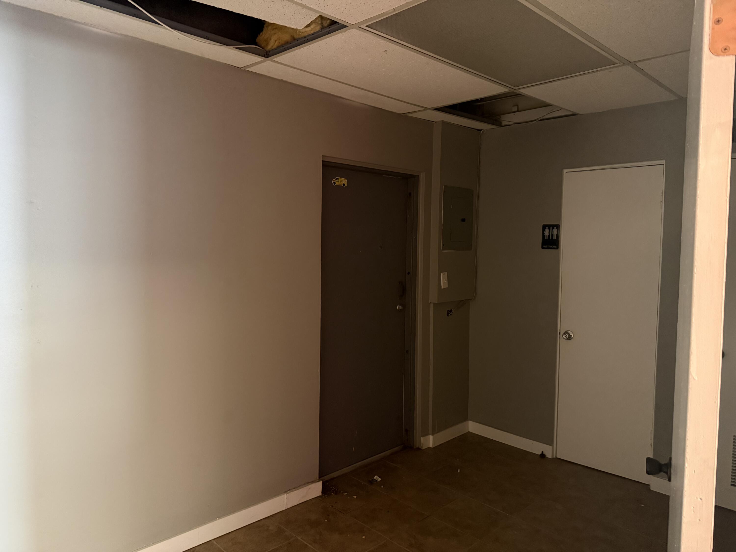Photo 6 - Commercial Lease for sale – 3132 E Sunshine Street  Springfield, MO