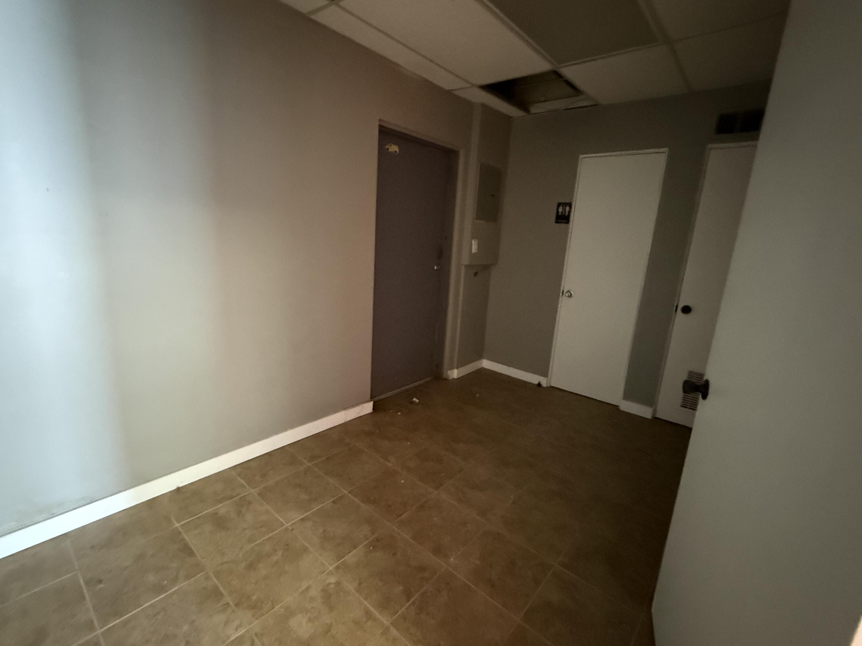 Photo 3 - Commercial Lease for sale – 3132 E Sunshine Street  Springfield, MO