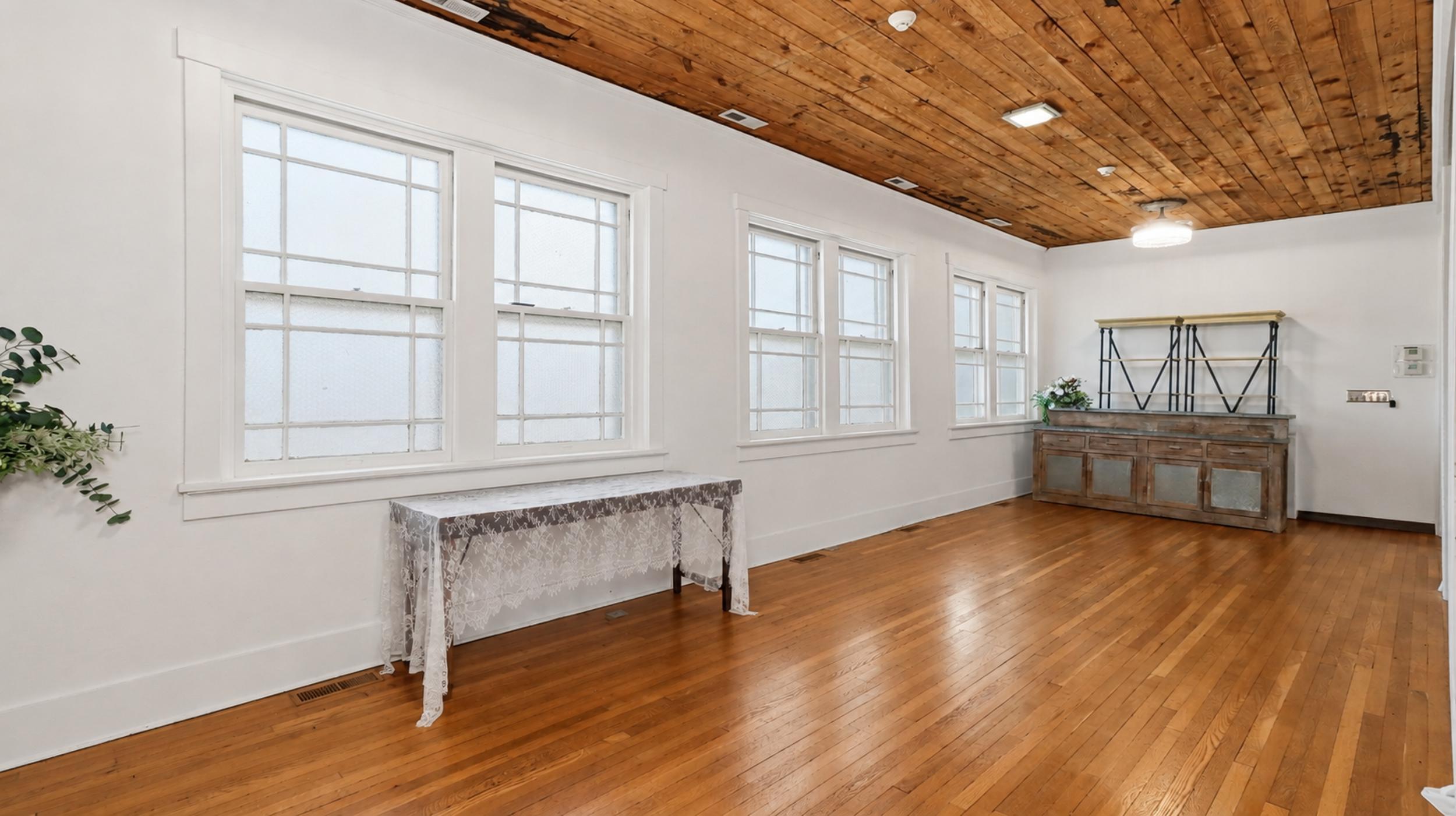 Photo 3 - Commercial Sale for sale – 402 S 1st Street  Houston, MO