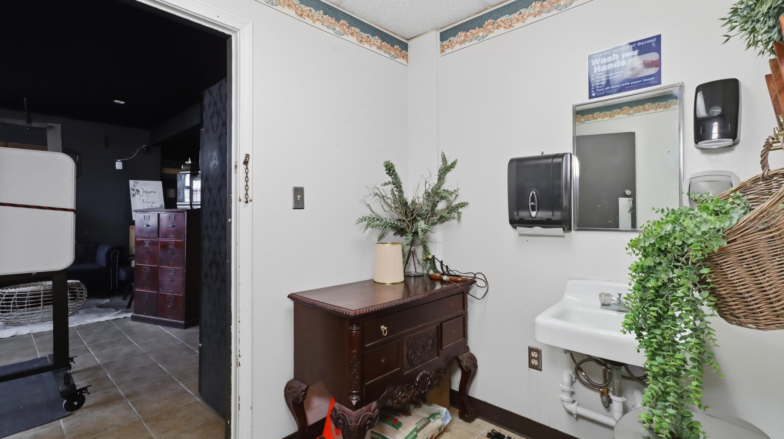 Photo 68 - Commercial Sale for sale – 402 S 1st Street  Houston, MO