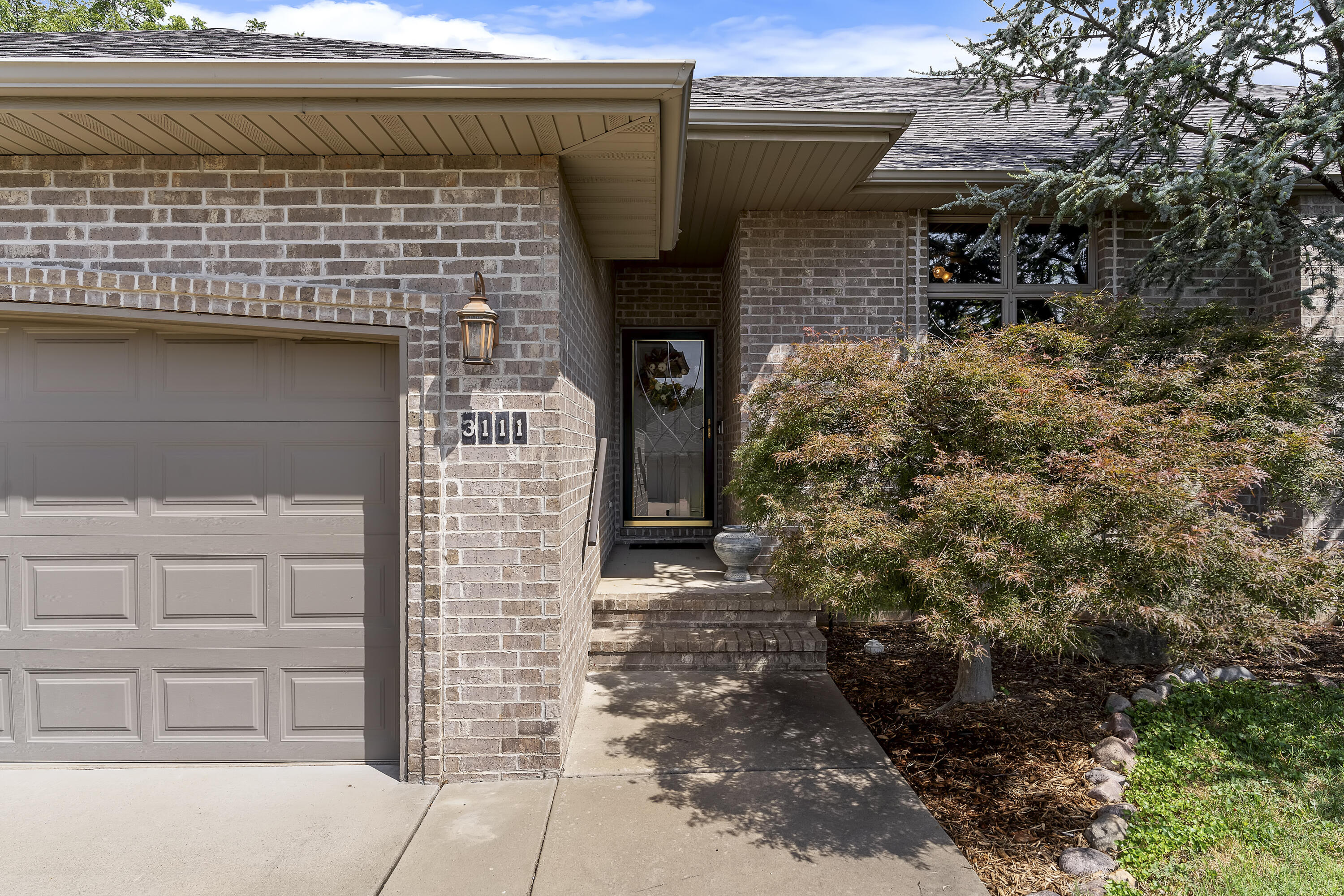 Photo 4 - Residential for sale – 3111 W Sunset Street  Springfield, MO