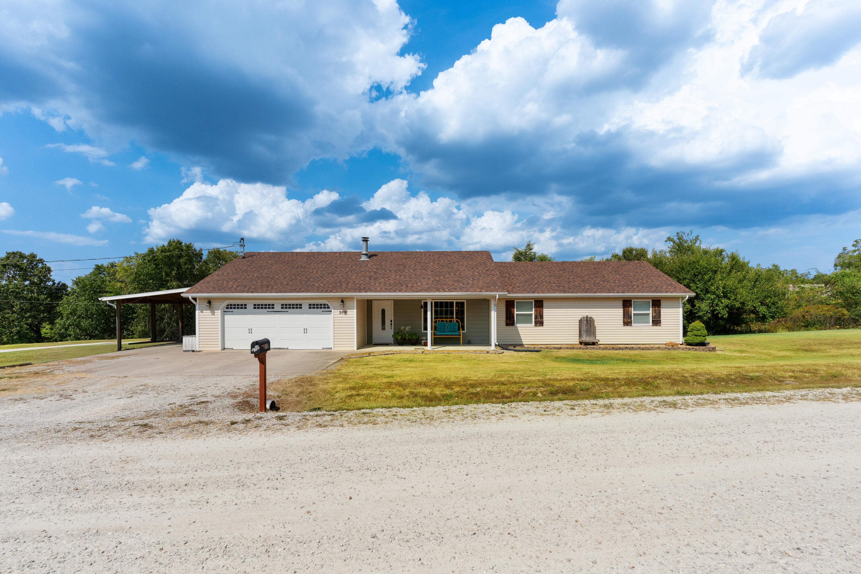 Photo 2 - Residential for sale – 309  Vista Drive  Marshfield, MO