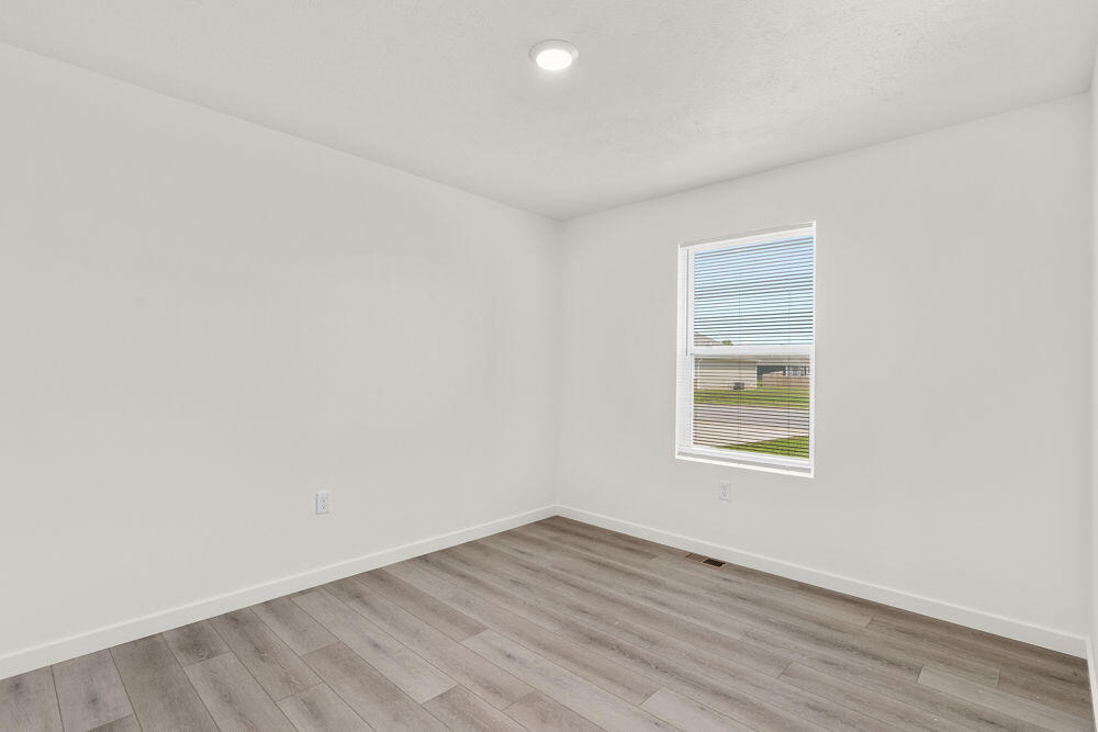 Photo 14 - Residential for sale – 1360 W Kay Street  Bolivar, MO