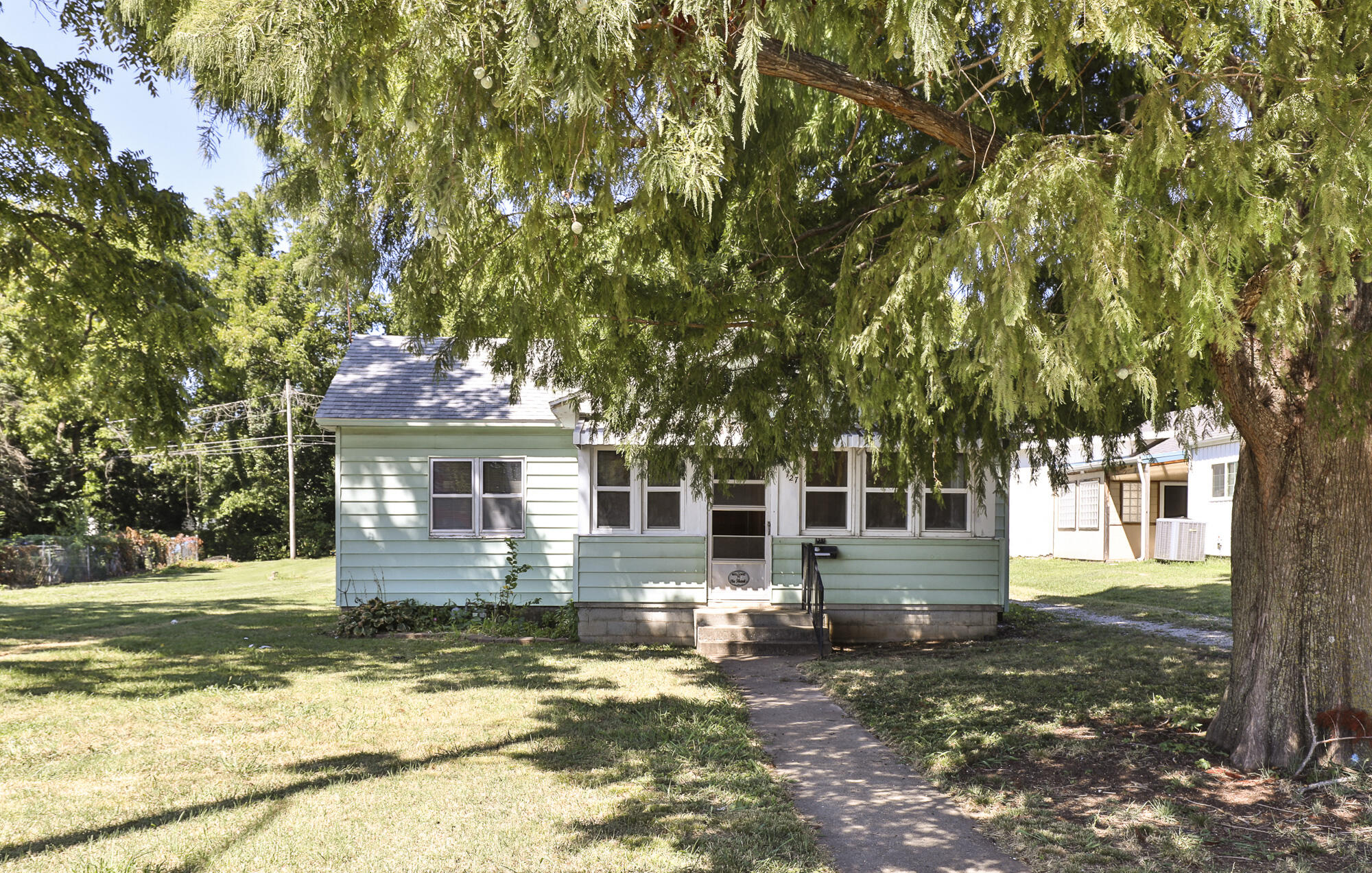 Photo 2 - Residential for sale – 727 N Fremont Avenue  Springfield, MO
