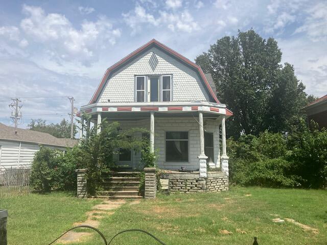 Residential for sale – 111 W Walnut Street  Columbus, KS