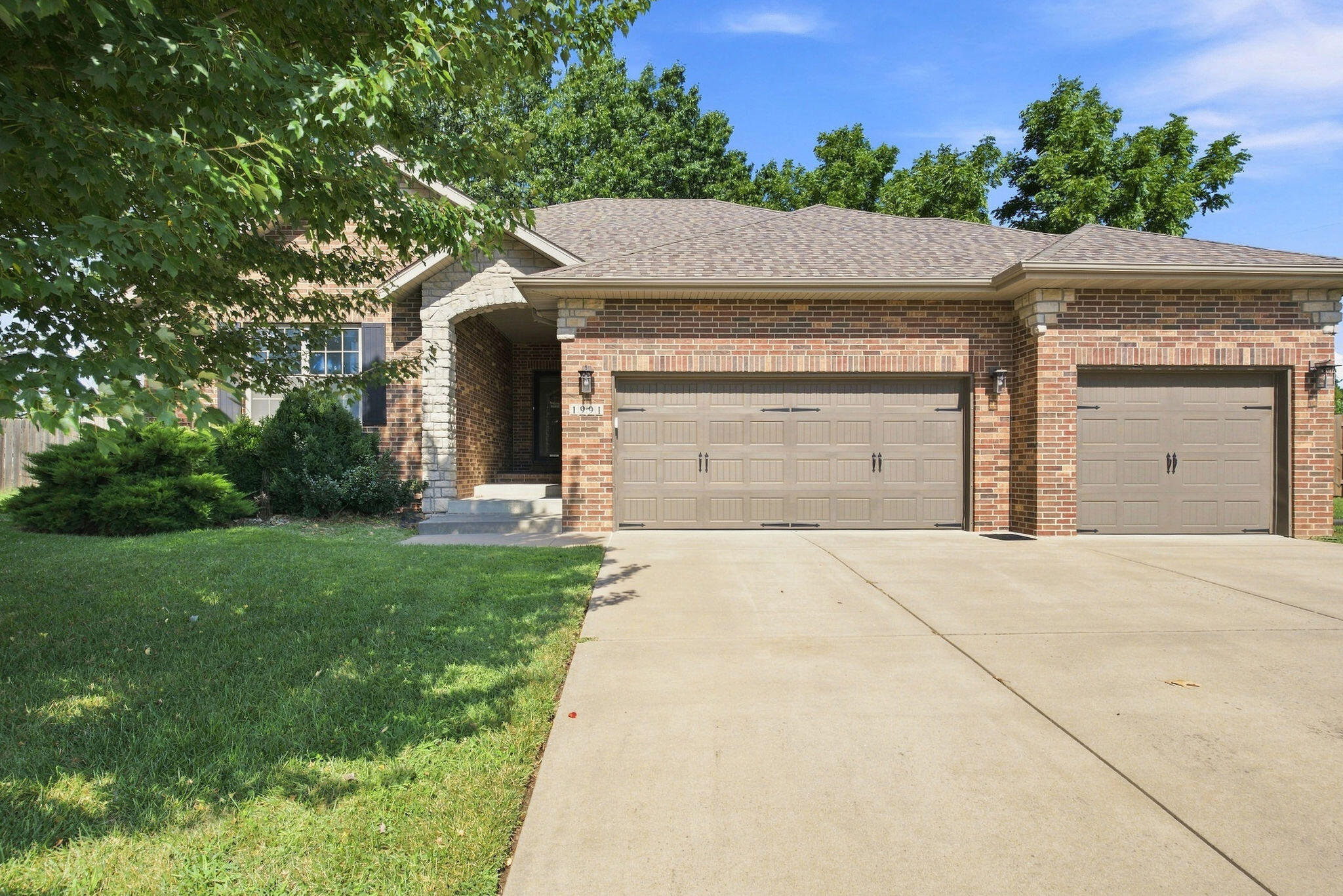Photo 3 - Residential for sale – 1991 N Parkway Place  Strafford, MO