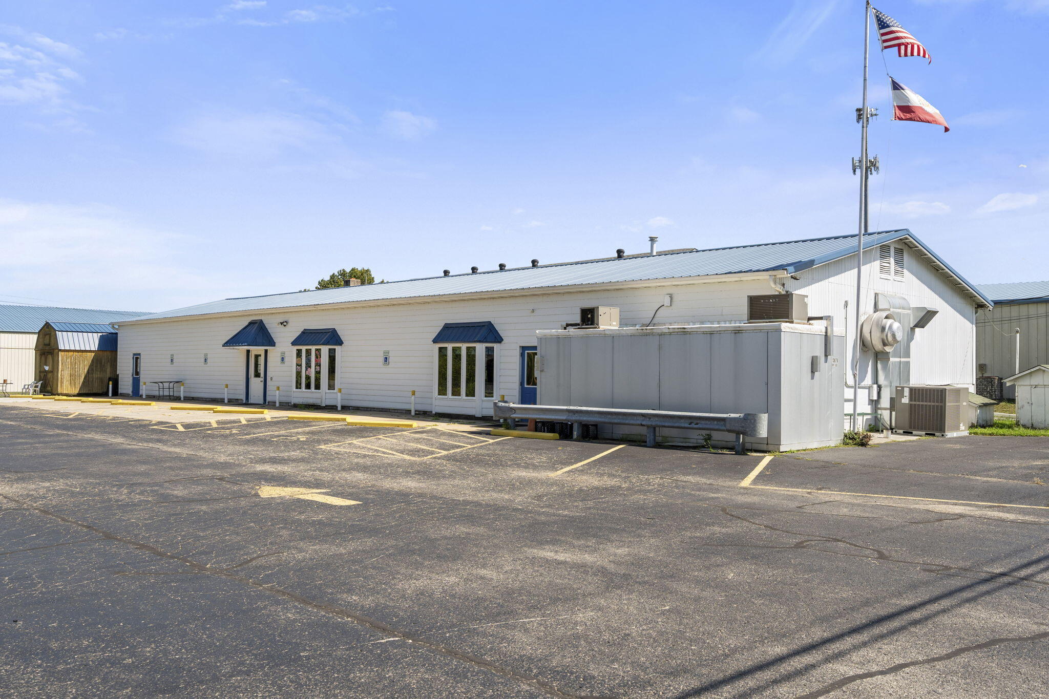 Photo 3 - Commercial Sale for sale – 13879  Us-160   Forsyth, MO