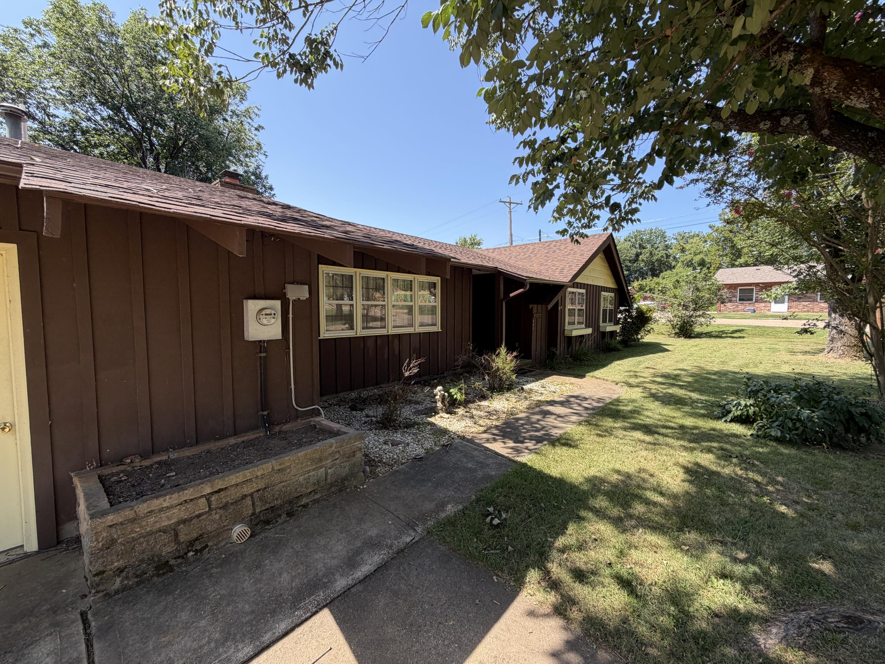 Photo 3 - Residential for sale – 403  Luin Street  Van Buren, MO