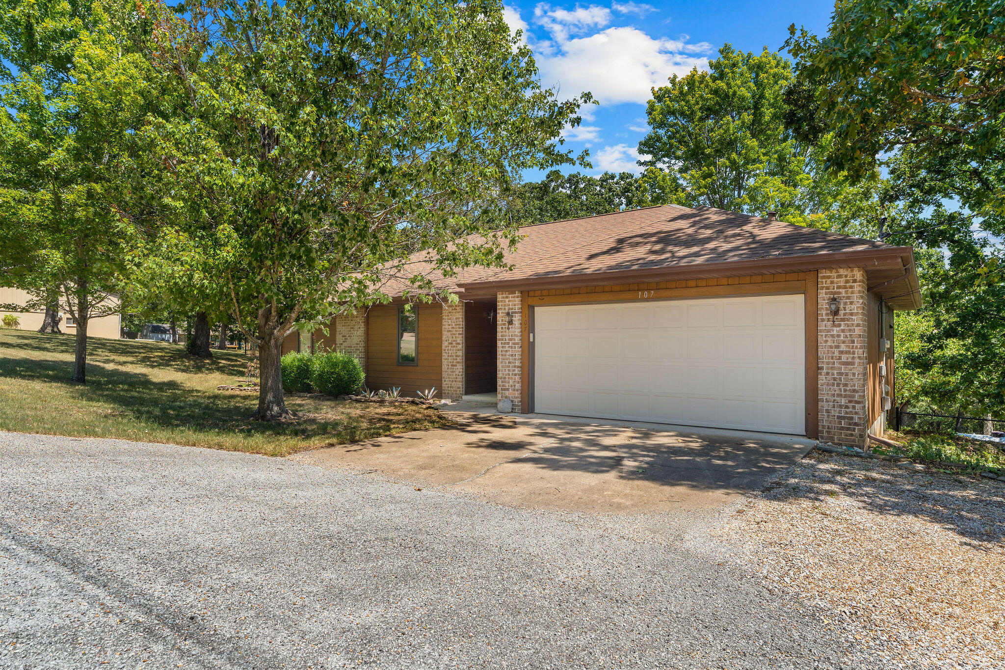 Photo 8 - Residential for sale – 107  Oak Drive  Kimberling City, MO