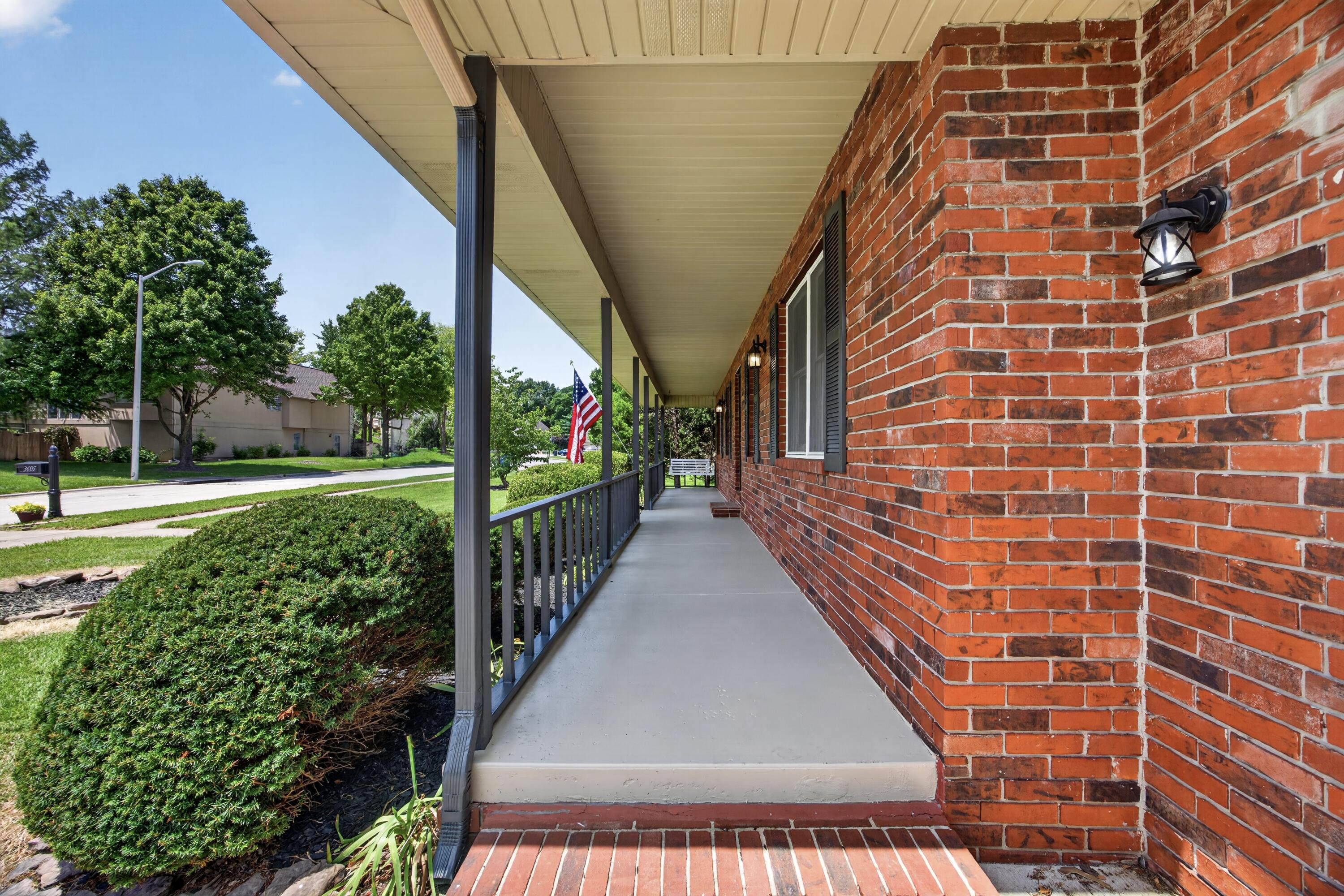Photo 4 - Residential for sale – 3605 E Delmar Street  Springfield, MO