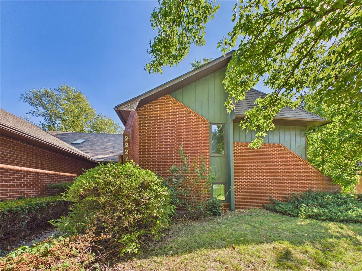 Photo 4 - Residential for sale – 2227  Carolina Avenue  Joplin, MO