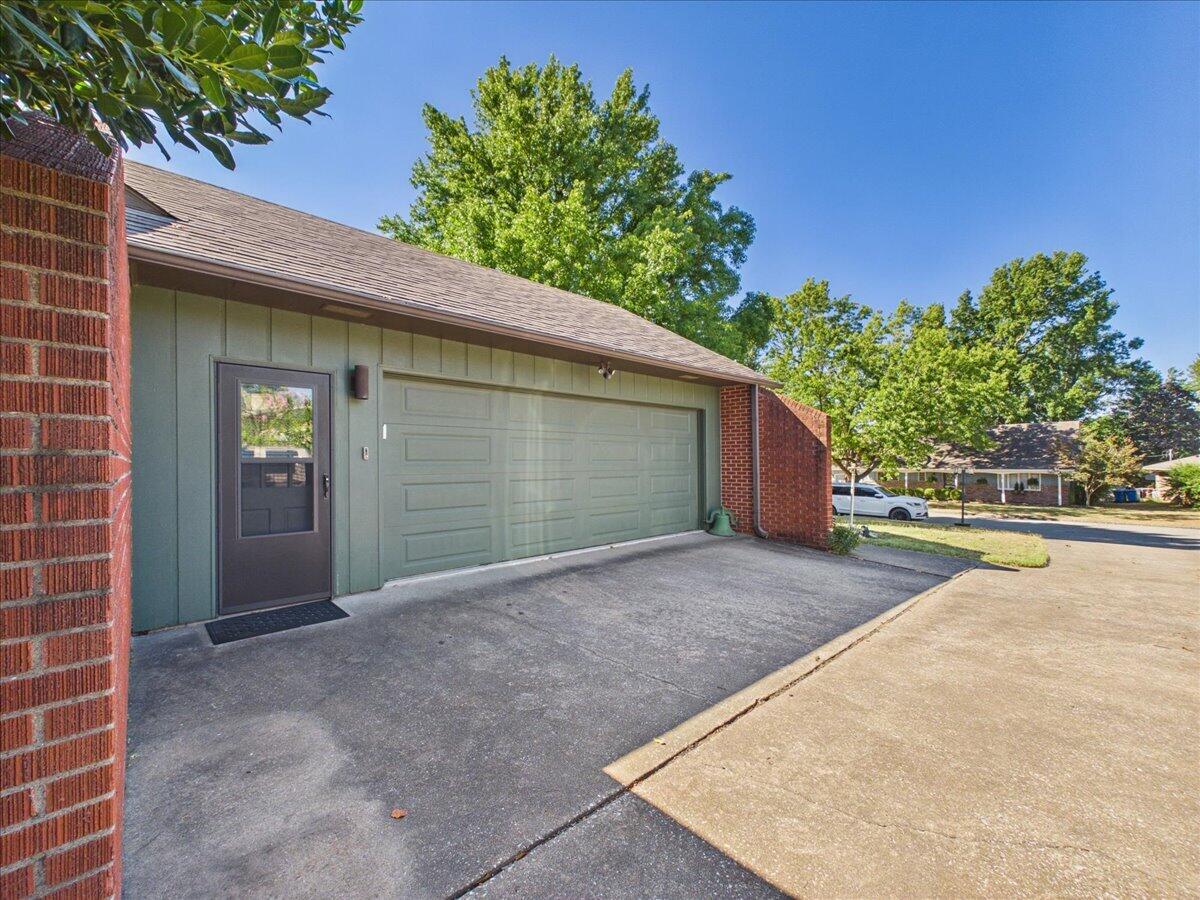 Photo 16 - Residential for sale – 2227  Carolina Avenue  Joplin, MO