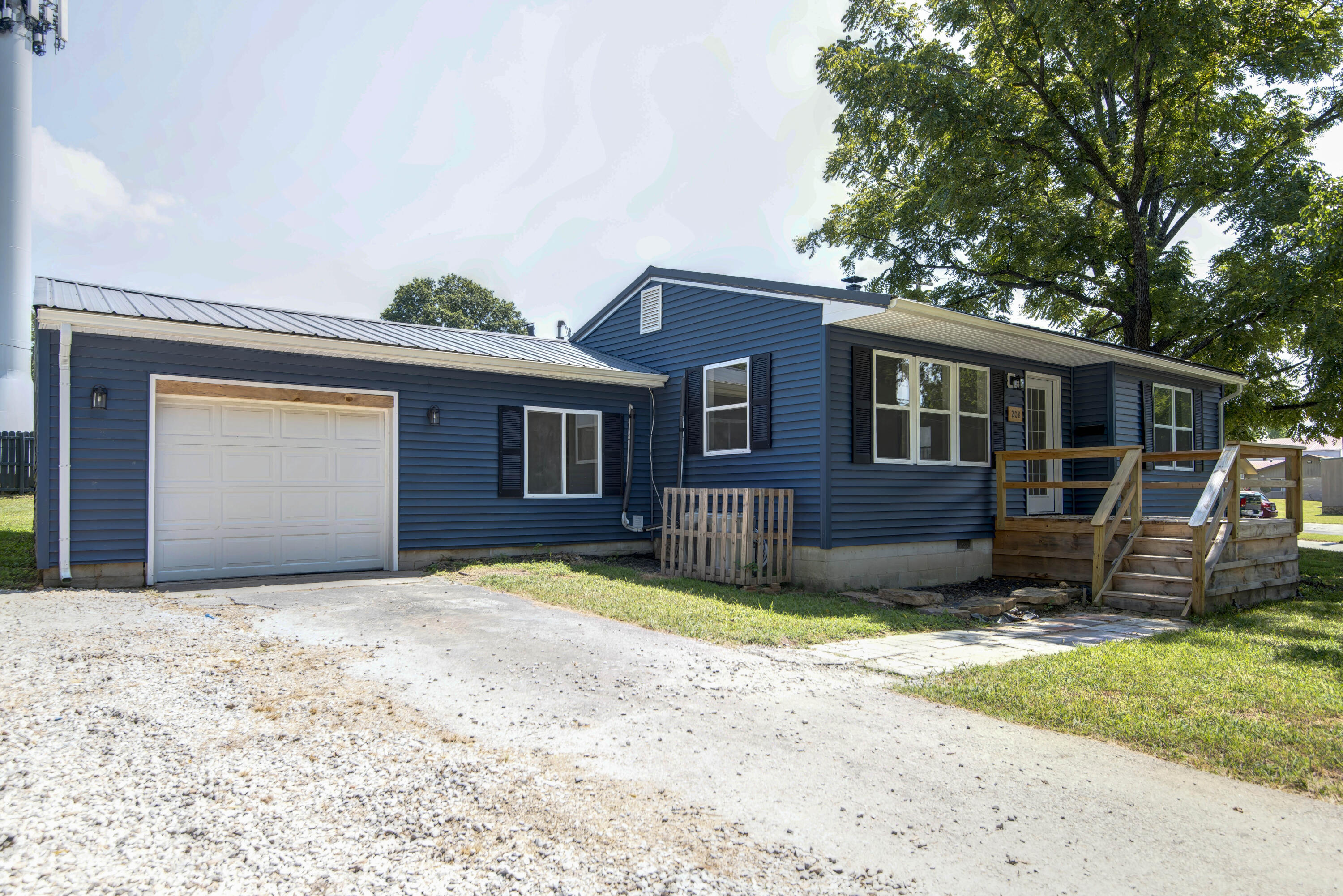 Photo 15 - Residential for sale – 208 S Water Street  Nixa, MO