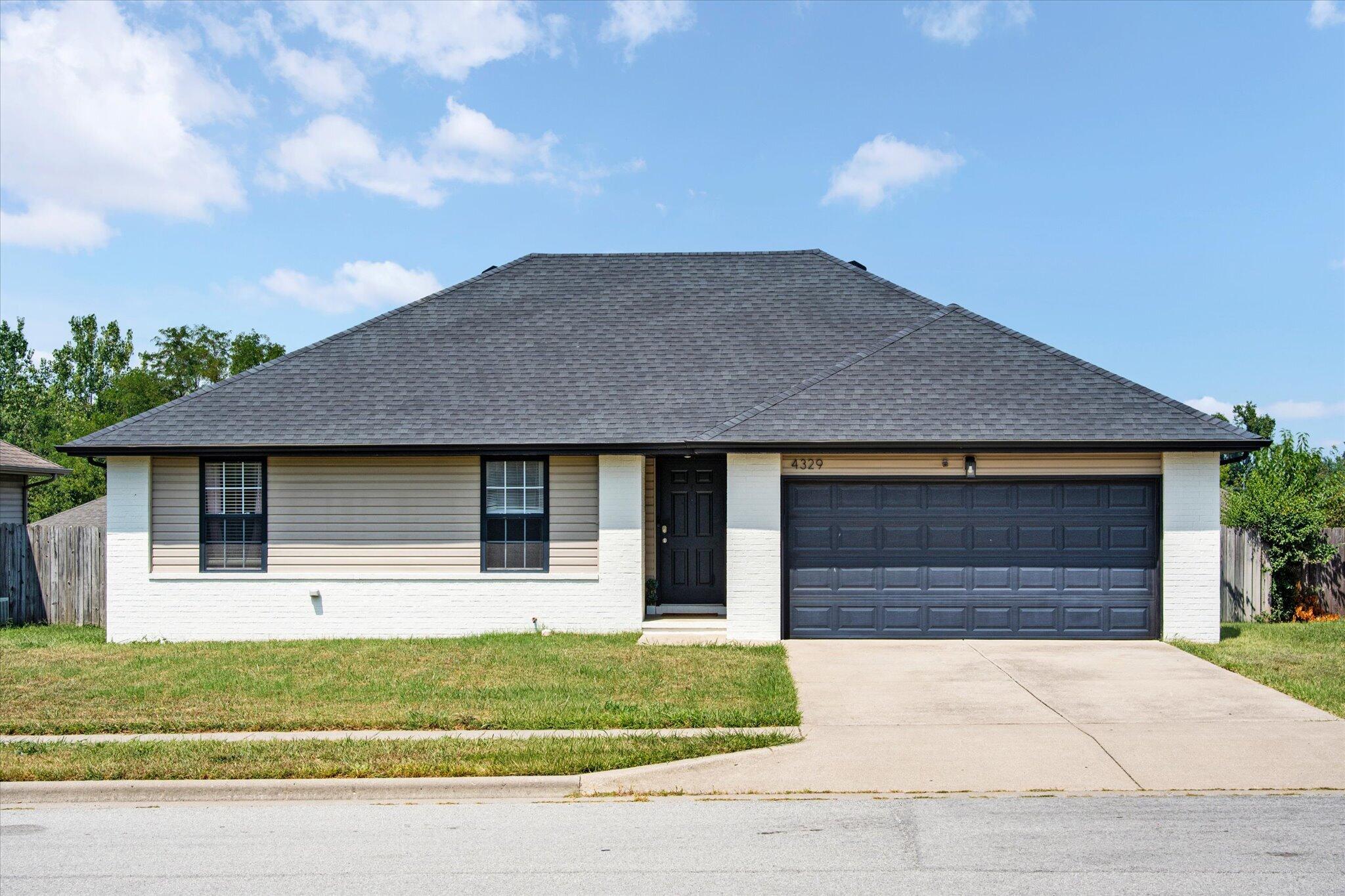 Photo 3 - Residential for sale – 4329 W La Casa Street  Springfield, MO