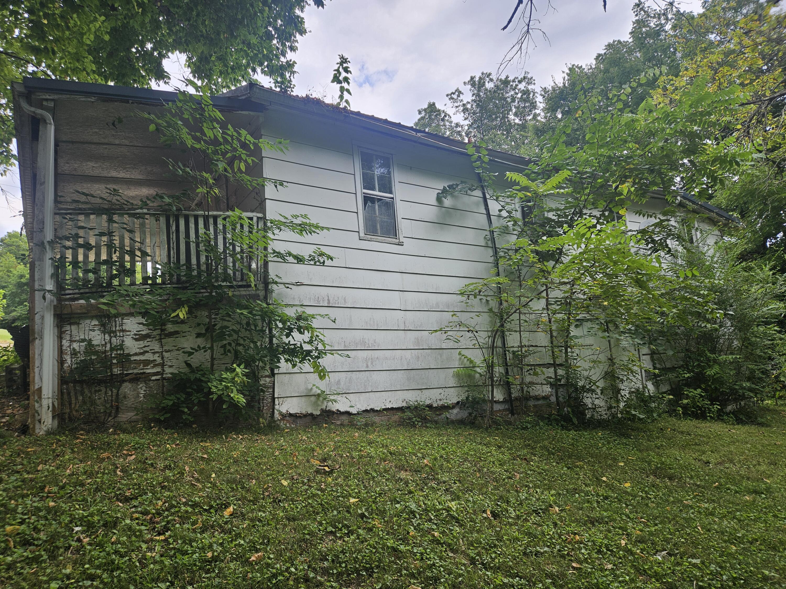 Photo 3 - Residential for sale – 17882  3rd Street  Eminence, MO