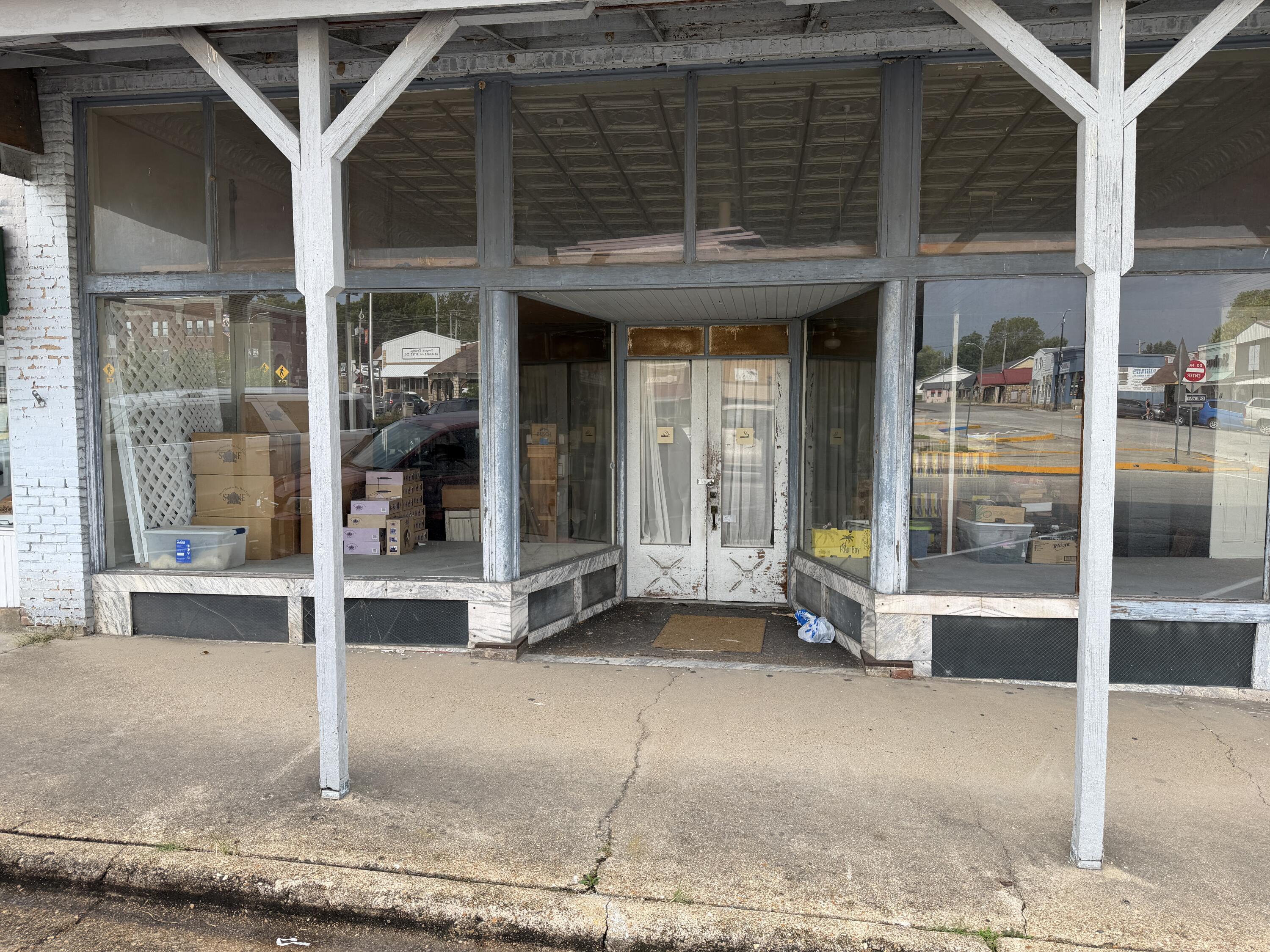 Commercial Sale for sale – 109 S Jefferson Street  Ava, MO