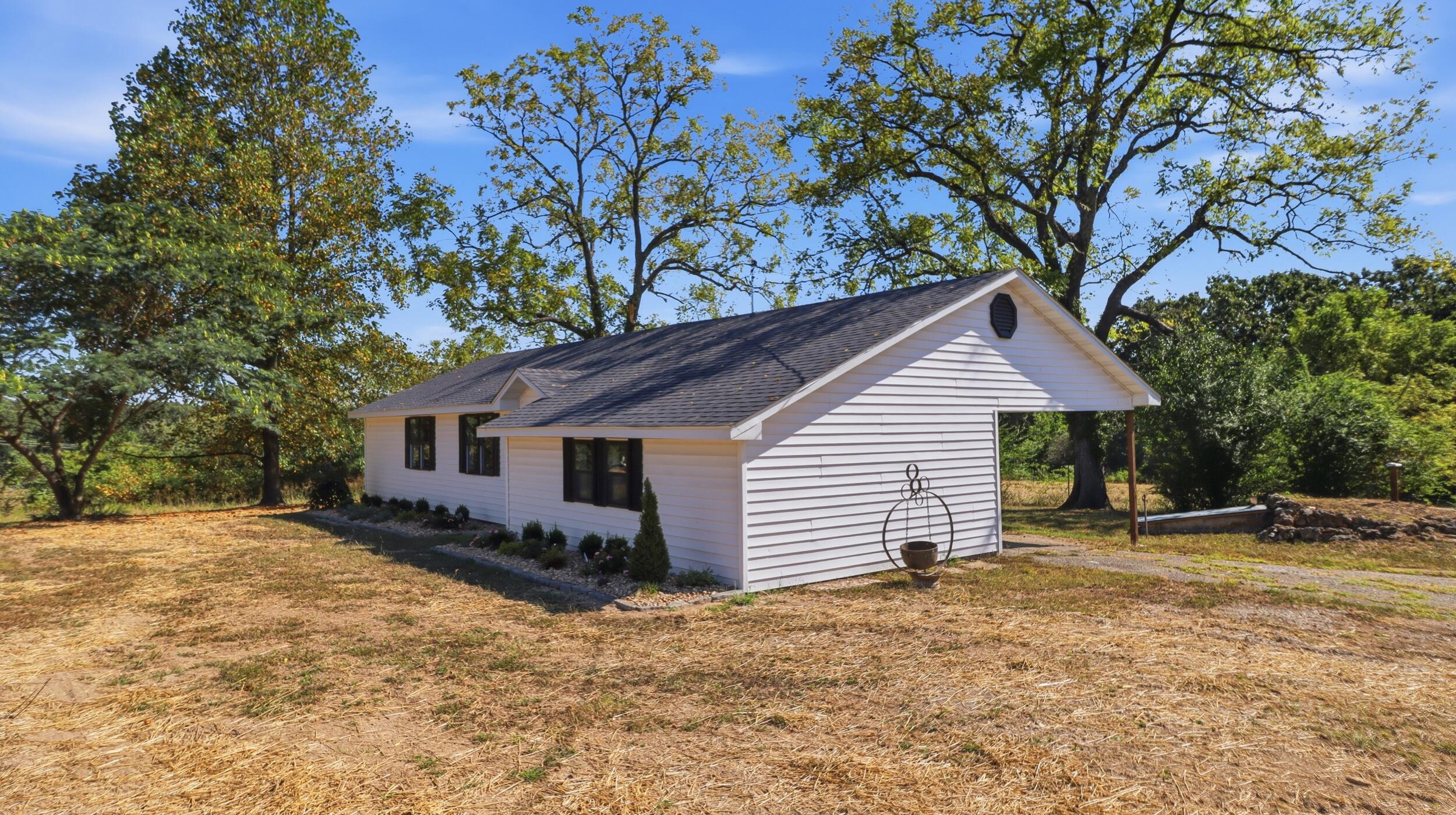 Photo 3 - Residential for sale – 8574  County Road 6890   West Plains, MO
