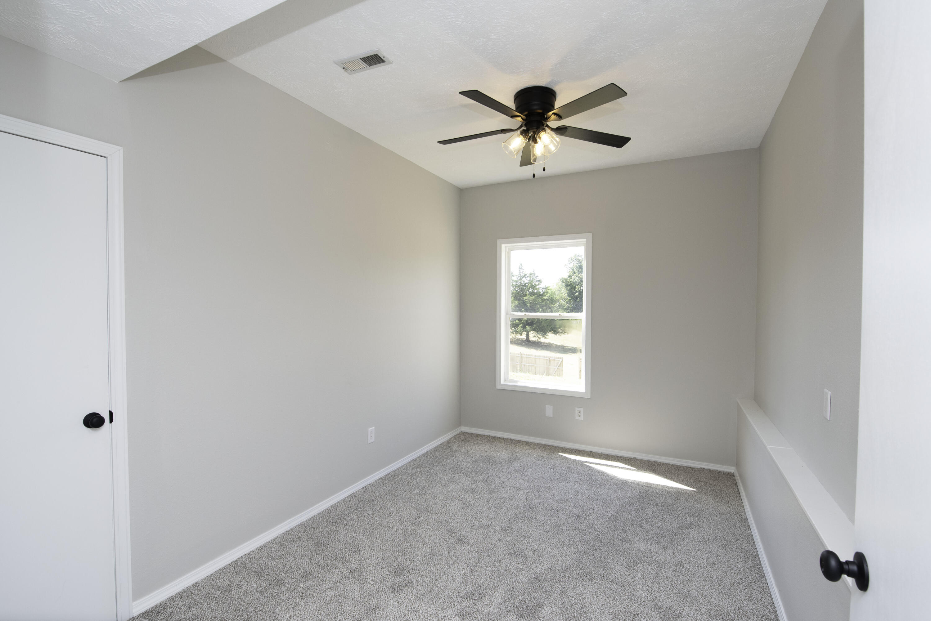 Photo 14 - Residential for sale – 3355 S Valley View Drive  Springfield, MO