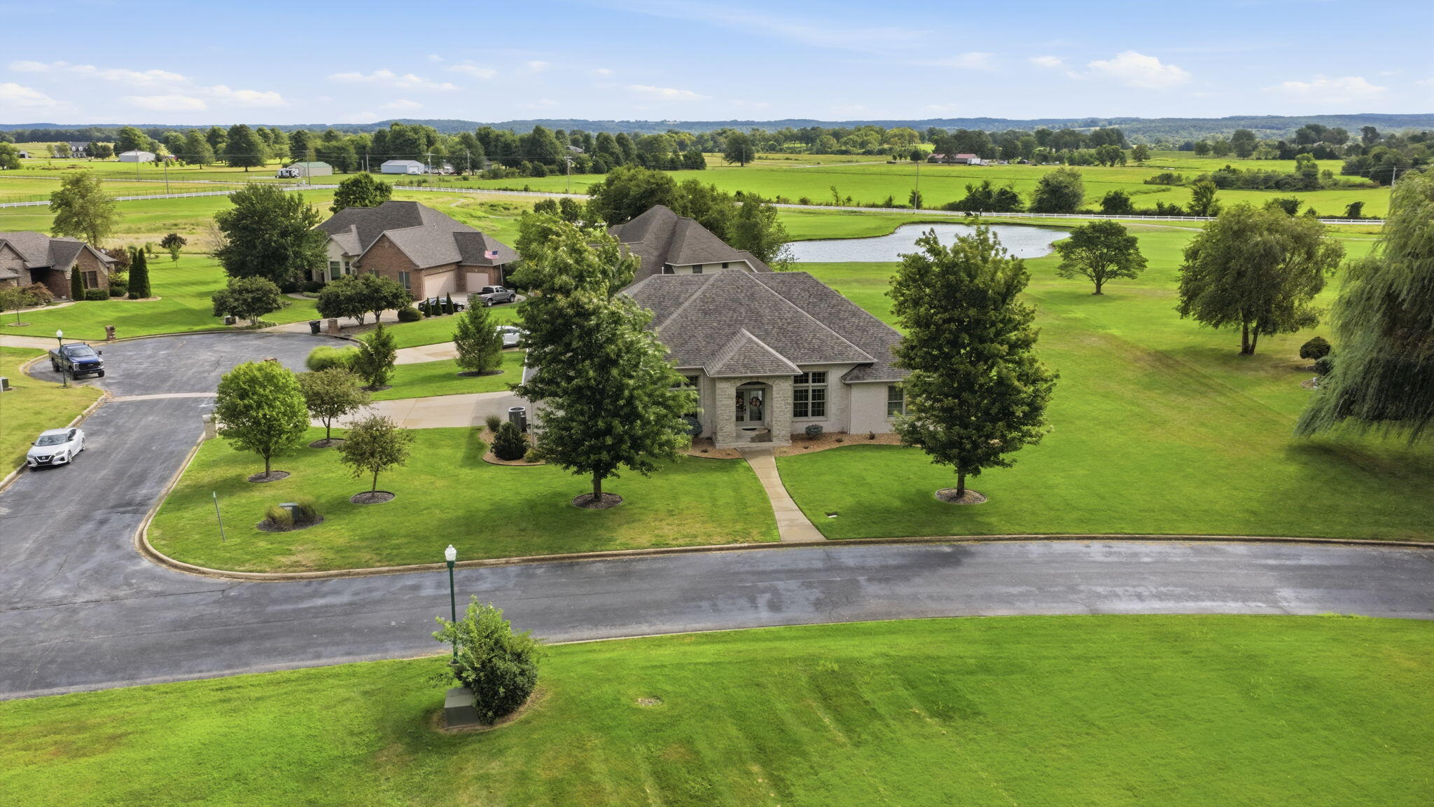 Photo 2 - Residential for sale – 1586  Silo Place  Bolivar, MO