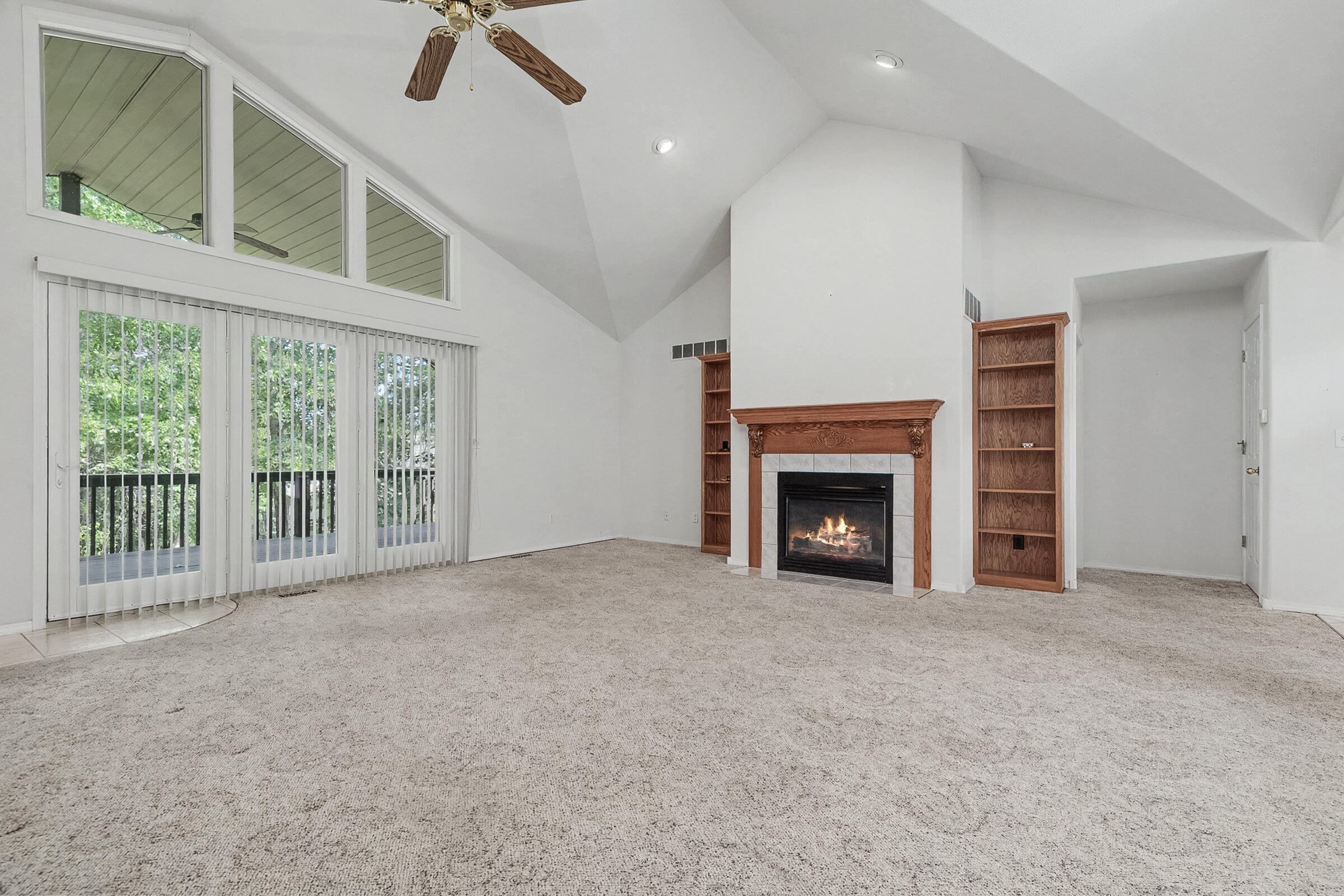 Photo 7 - Residential for sale – 1006  Silvercrest Place   Reeds Spring, MO
