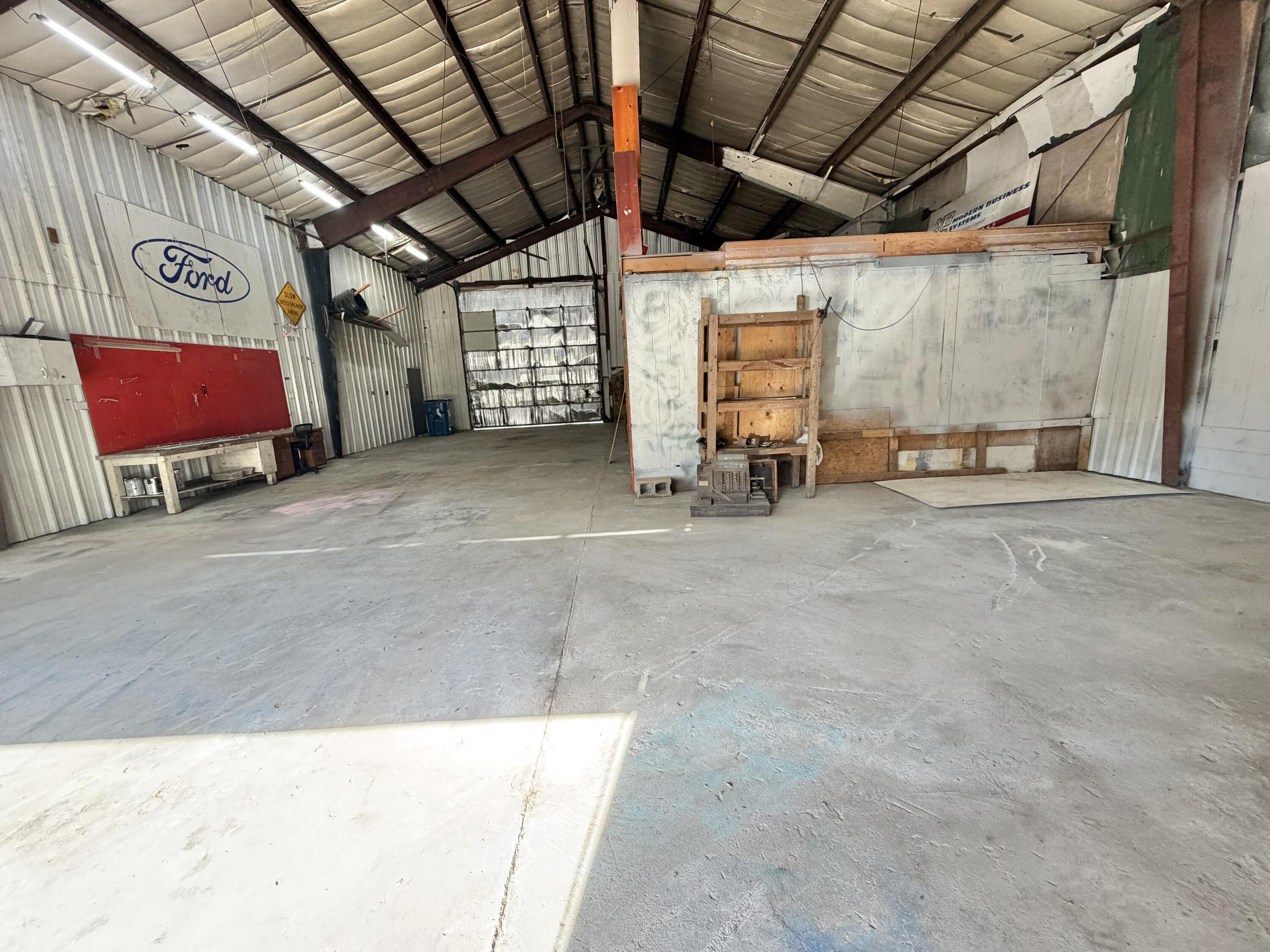 Photo 7 - Commercial Sale for sale – 9741  Gateway Drive  Neosho, MO