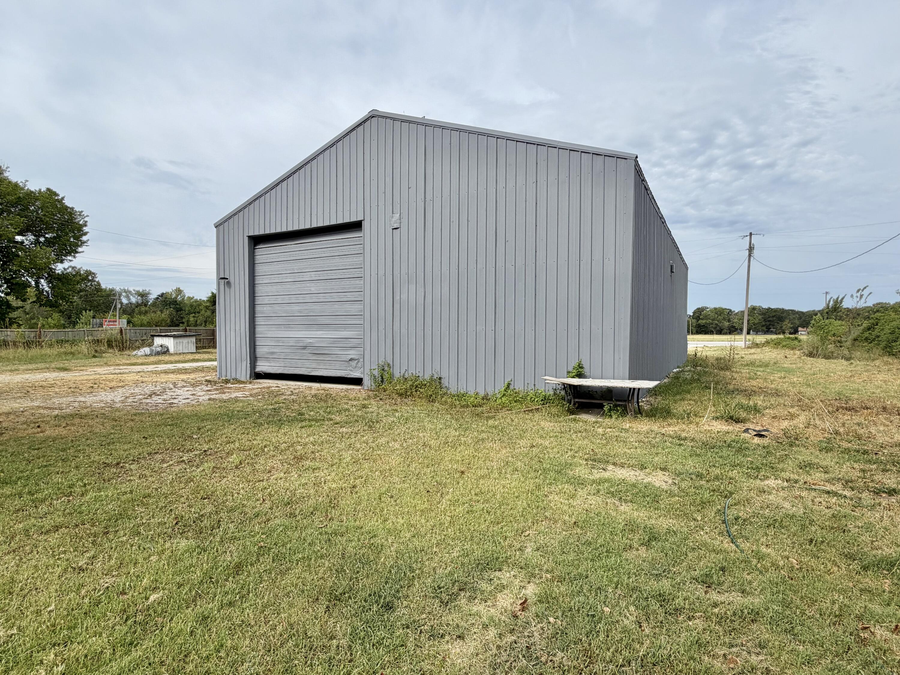 Photo 3 - Commercial Sale for sale – 9741  Gateway Drive  Neosho, MO