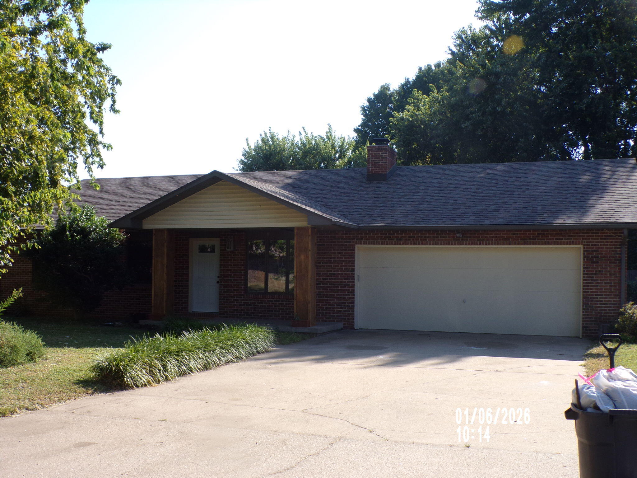 Photo 2 - Residential for sale – 1816 S Hedgewood Drive  Bolivar, MO