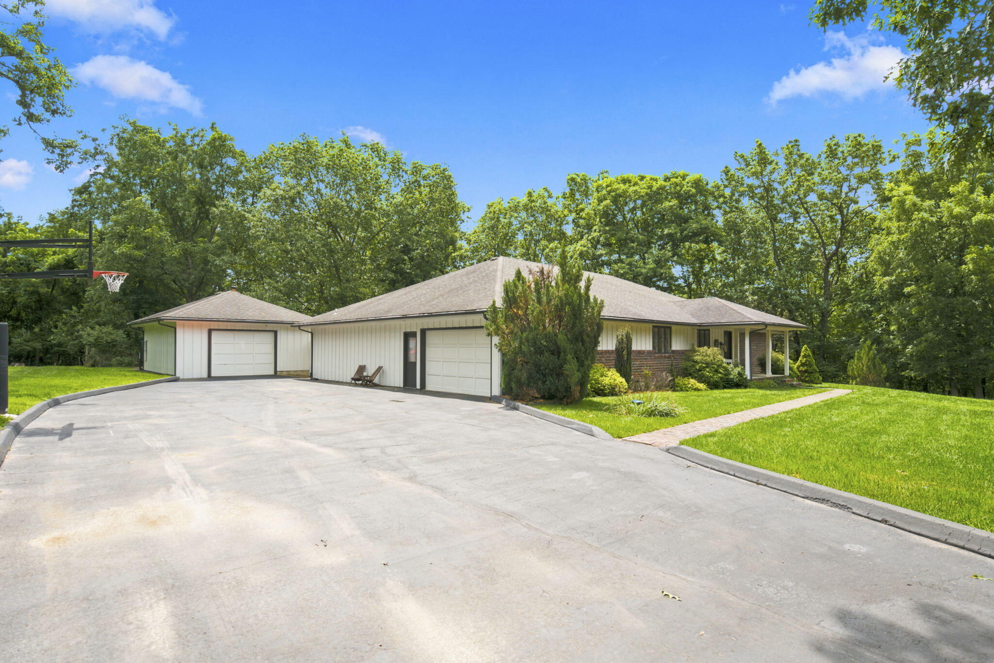 Photo 4 - Residential for sale – 2956 S Roth Oaks Avenue  Springfield, MO