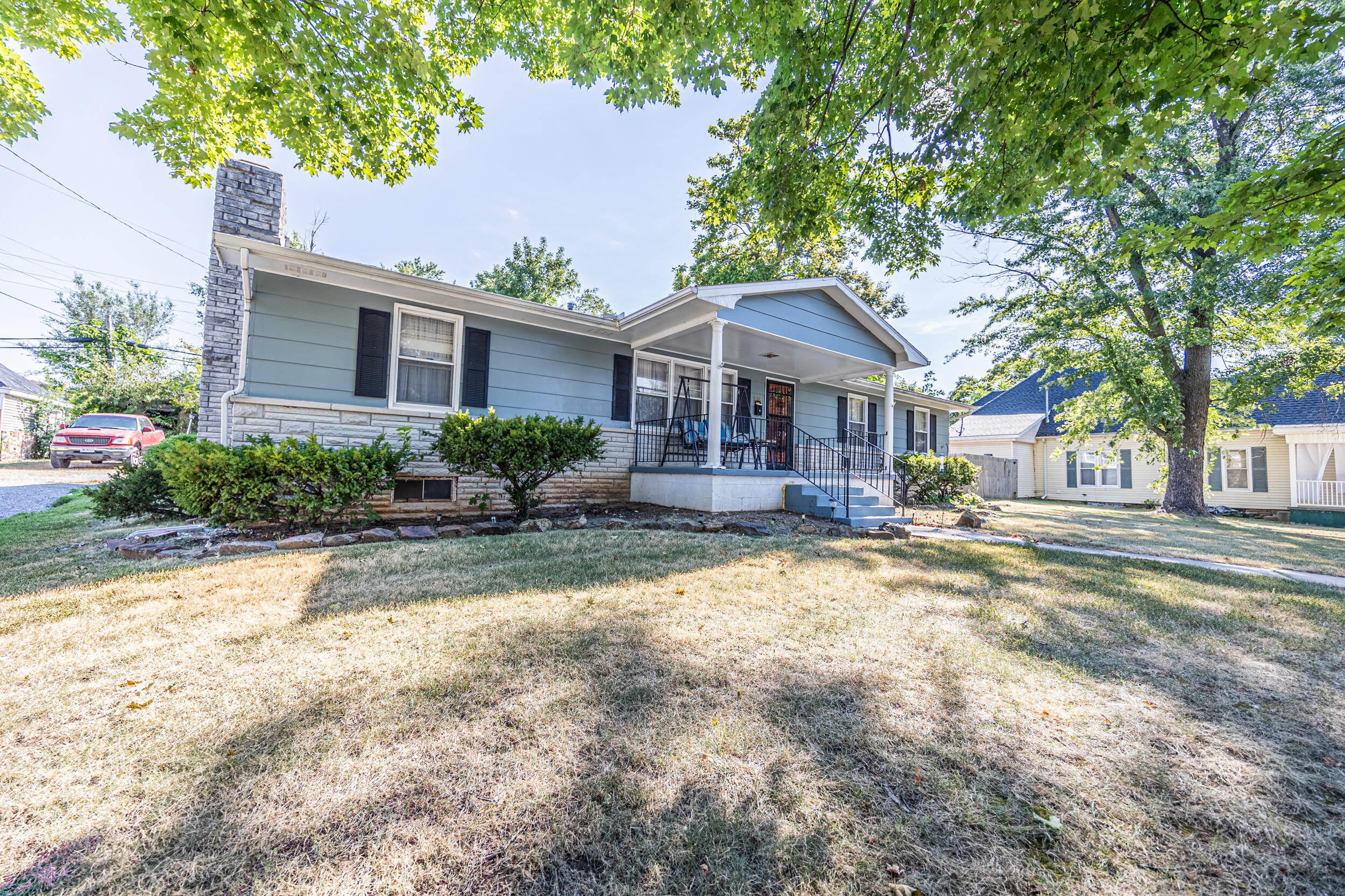 Photo 3 - Residential for sale – 108 W Hickory Street  El Dorado Springs, MO