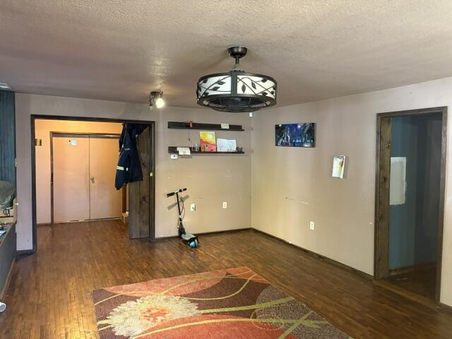 Photo 9 - Residential for sale – 126 E Pleasant Street  Aurora, MO