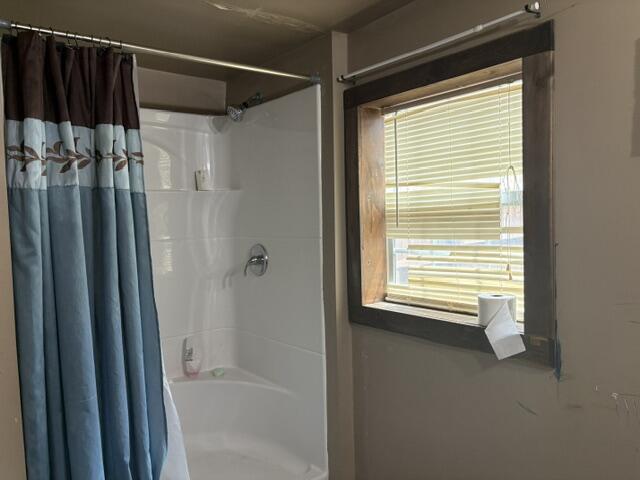 Photo 20 - Residential for sale – 126 E Pleasant Street  Aurora, MO