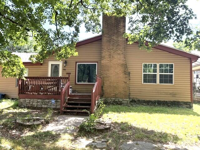 Residential for sale – 126 E Pleasant Street  Aurora, MO