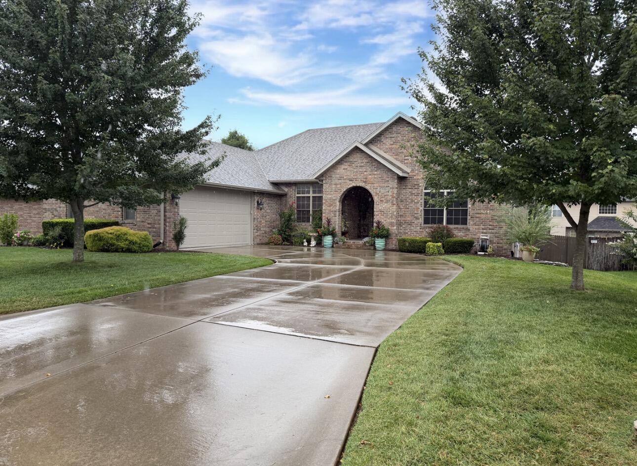 Residential for sale – 1003 N 23rd Avenue  Ozark, MO