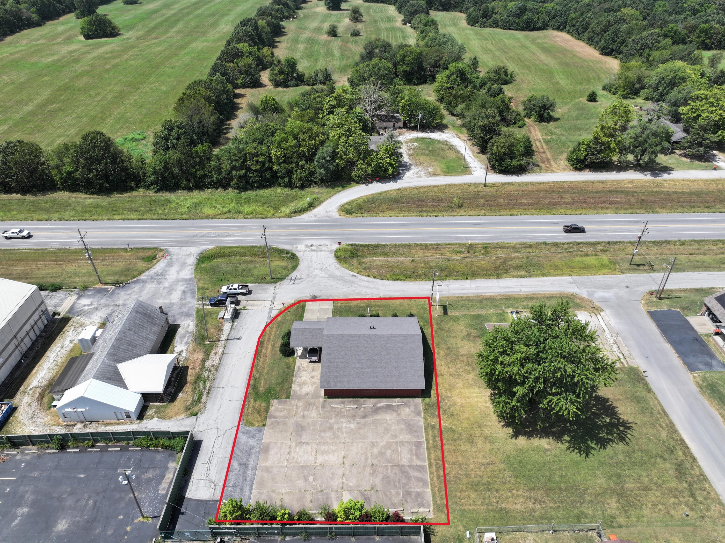 Photo 5 - Commercial Sale for sale – 130 N Roy Hill Boulevard  Goodman, MO