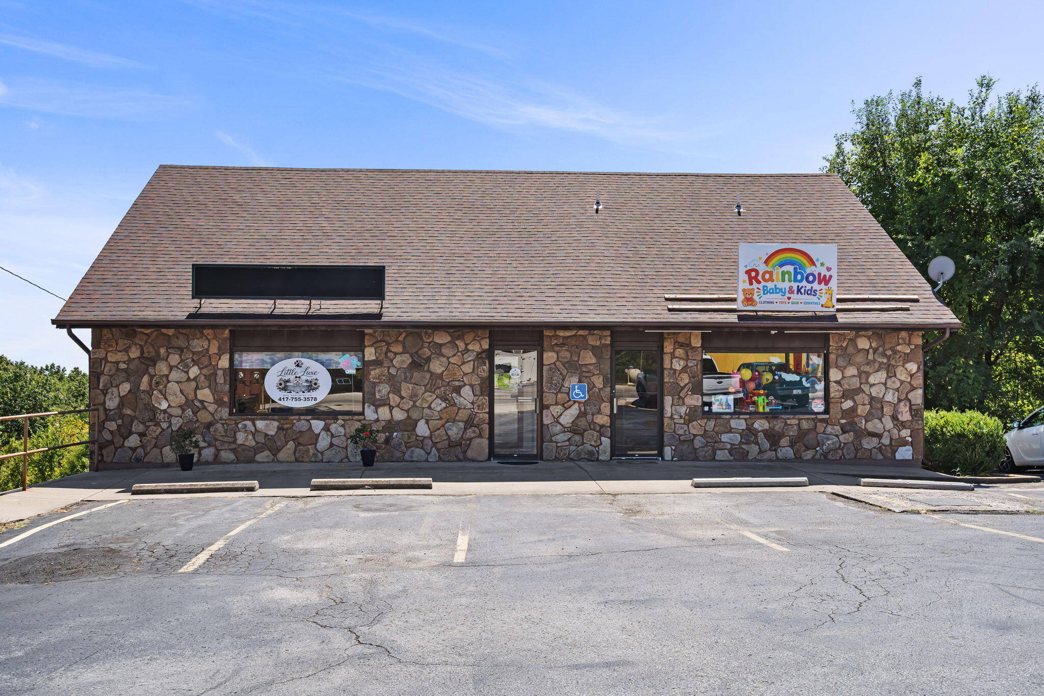 Photo 3 - Commercial Sale for sale – 10864 E State Highway 76   Branson West, MO