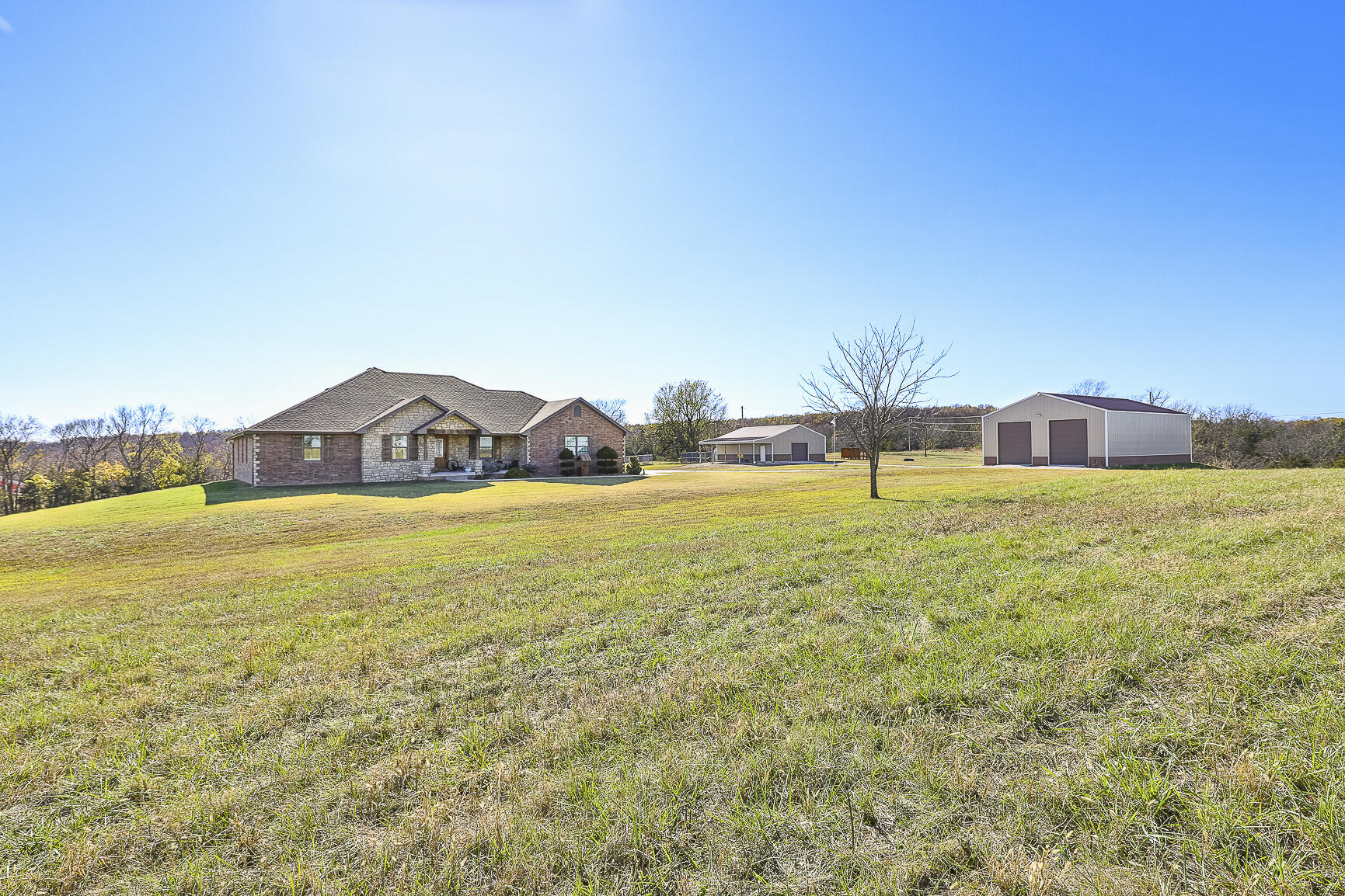 Photo 2 - Residential for sale – 1558 E 432nd Road  Bolivar, MO