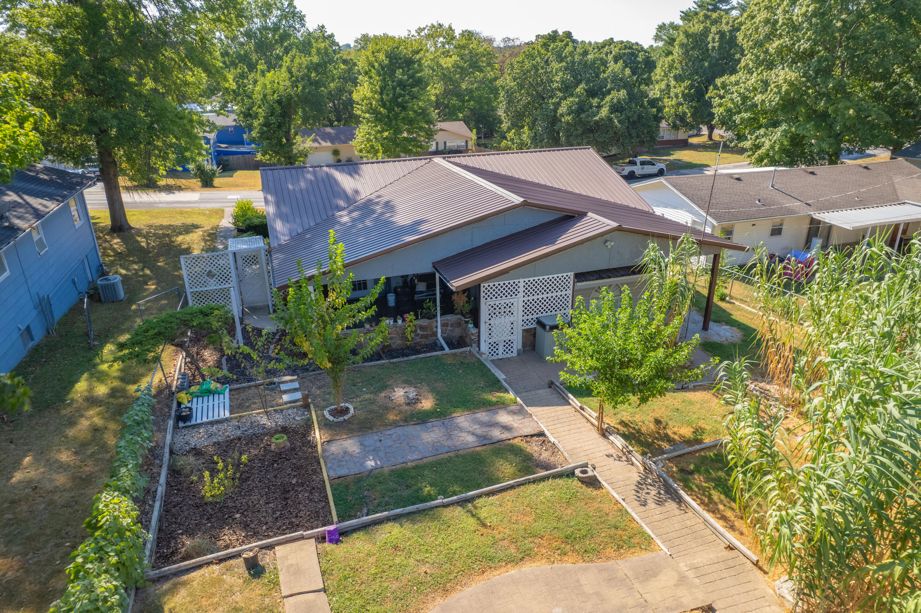 Photo 43 - Residential for sale – 1305  Benton Avenue  Neosho, MO
