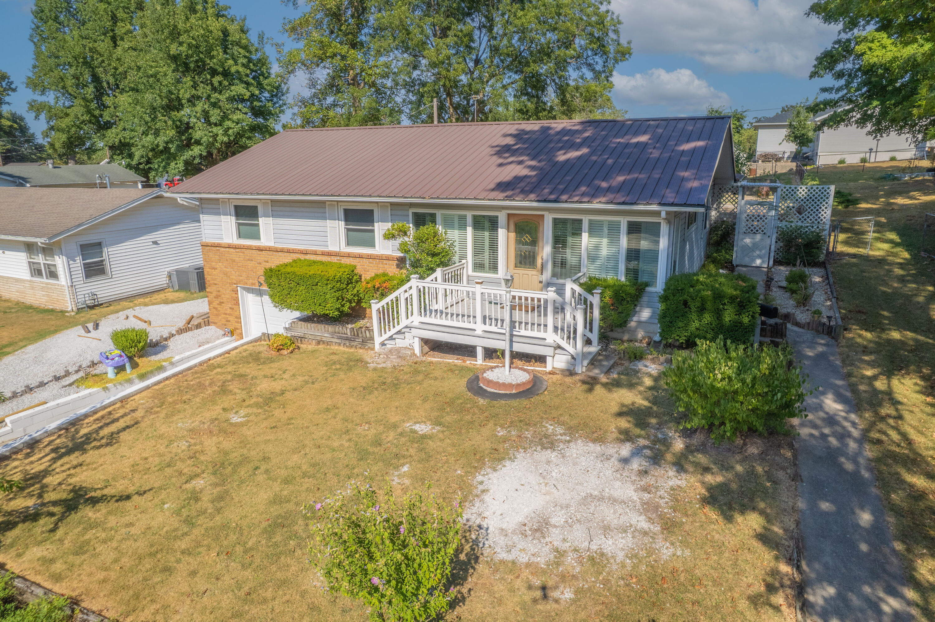 Photo 6 - Residential for sale – 1305  Benton Avenue  Neosho, MO