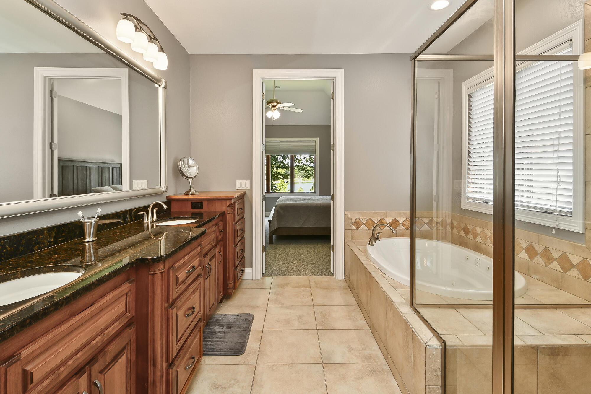 Photo 51 - Residential for sale – 117  Grand Cru Landing   Blue Eye, MO