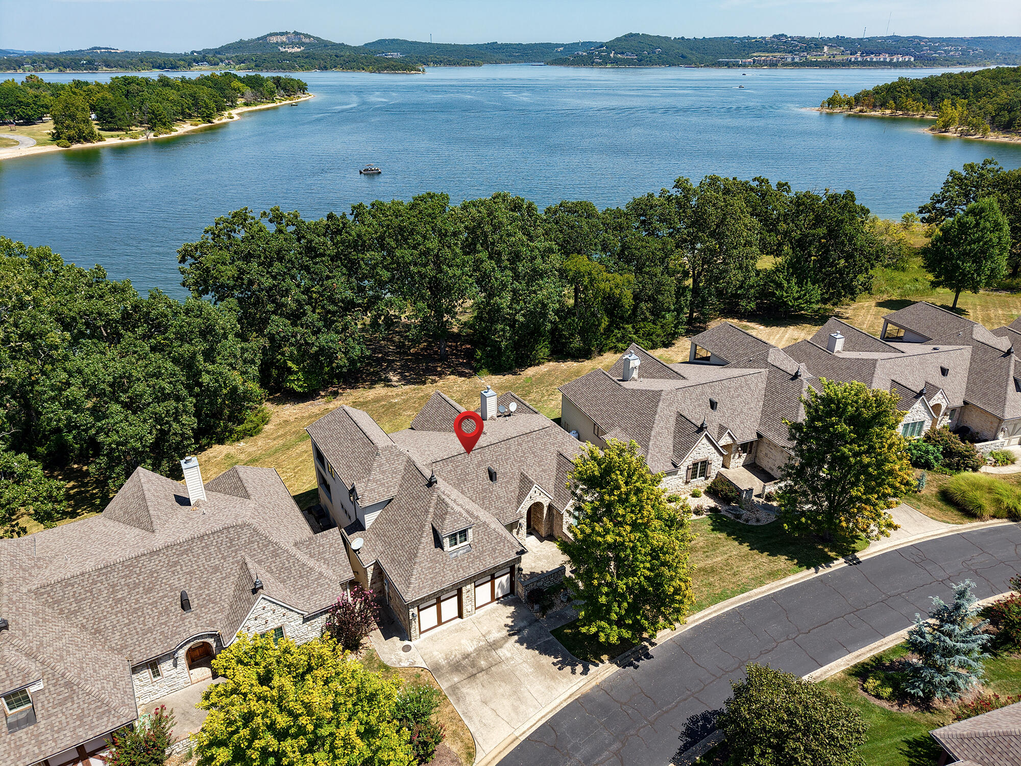 Photo 3 - Residential for sale – 117  Grand Cru Landing   Blue Eye, MO