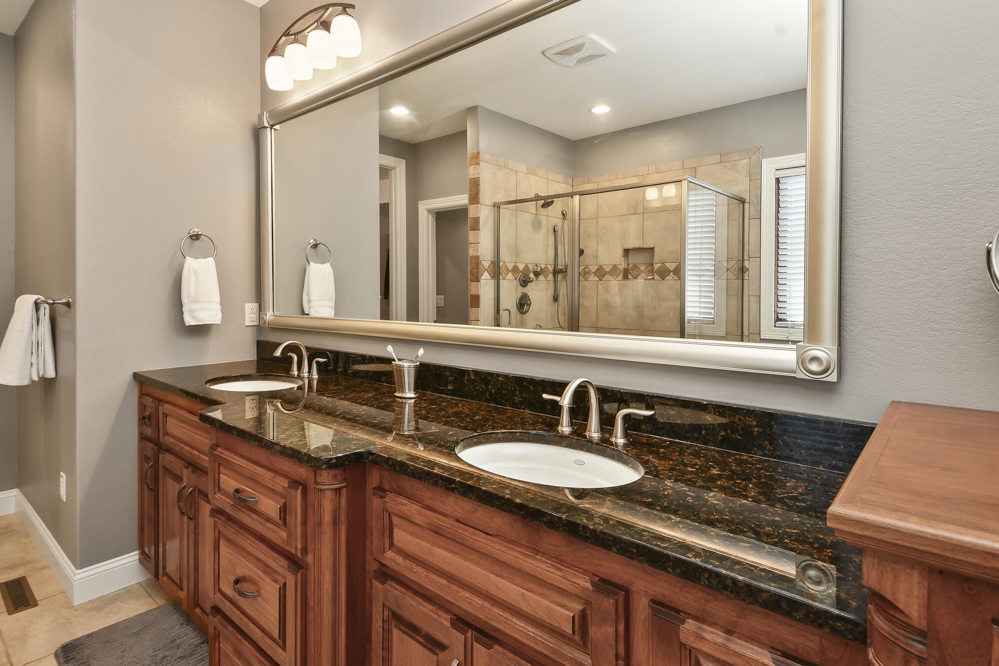 Photo 49 - Residential for sale – 117  Grand Cru Landing   Blue Eye, MO