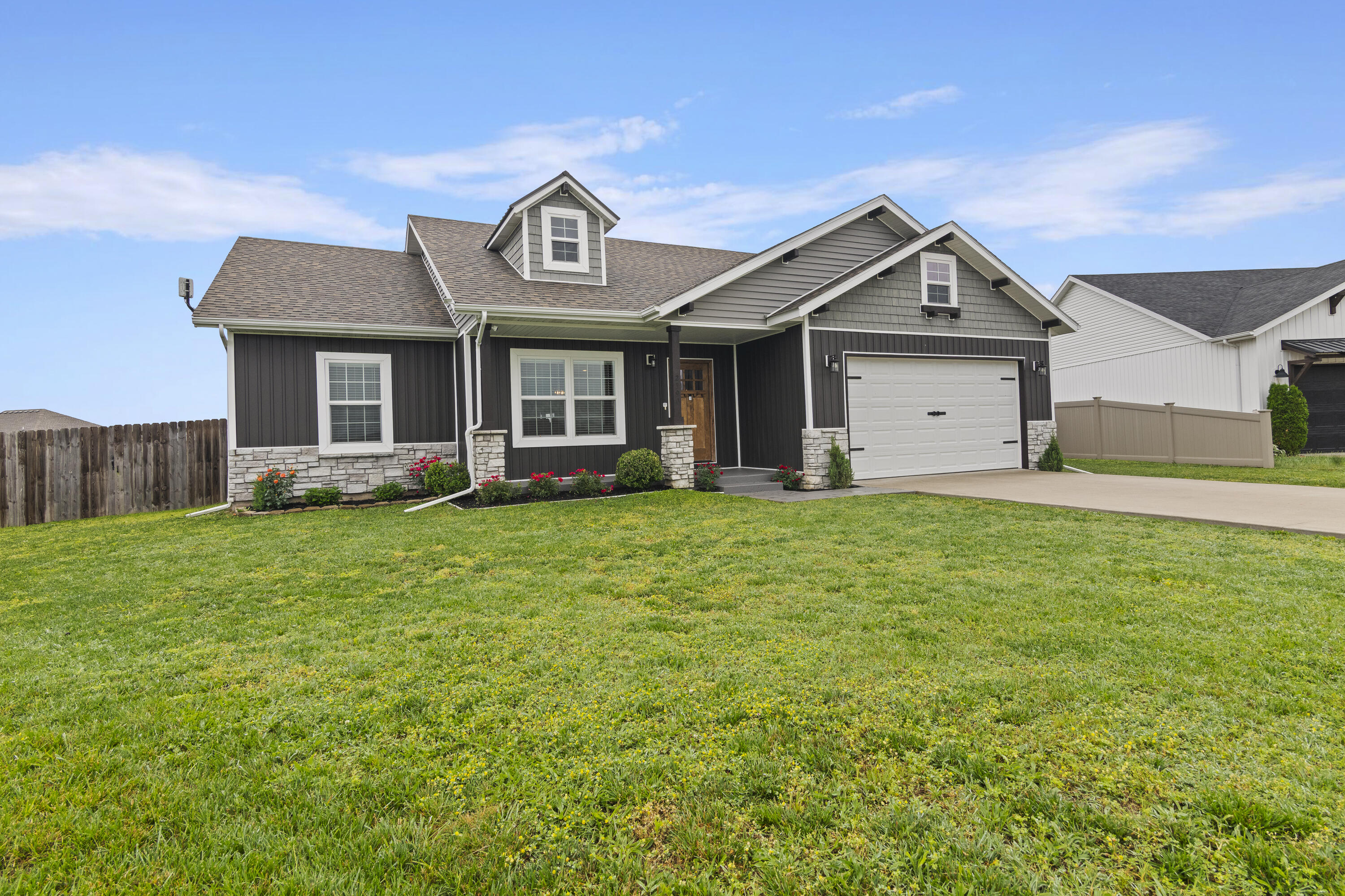 Photo 3 - Residential for sale – 2390 S Sedona Court  Bolivar, MO