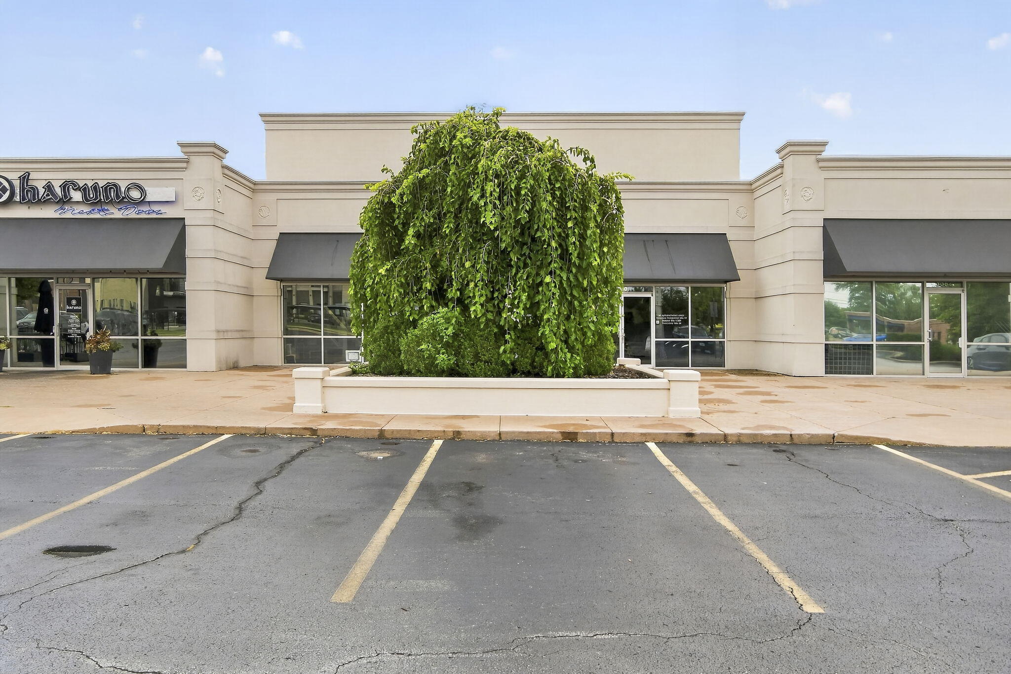 Photo 2 - Commercial Sale for sale – 3060 S Fremont Avenue  Springfield, MO